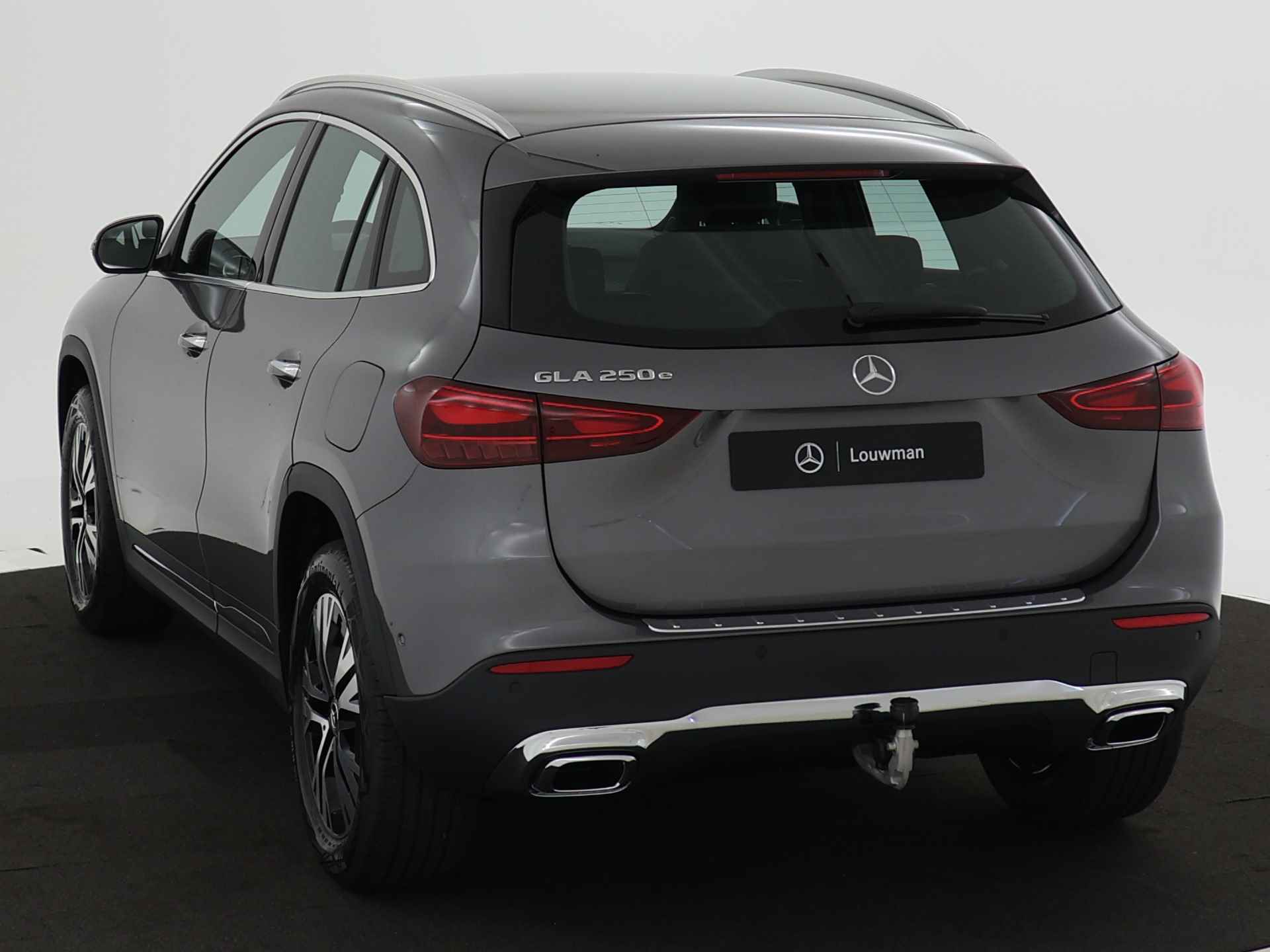 Mercedes-Benz GLA 250 e Star Edition Luxury Line | Trekhaak | Parkeerpakket met achteruitrijcamera | Keyless-Go comfortpakket | USB-pakket plus | Sfeerverlichting | EASY PACK achterklep | Verwarmde stoelen vooraan | - 14/41