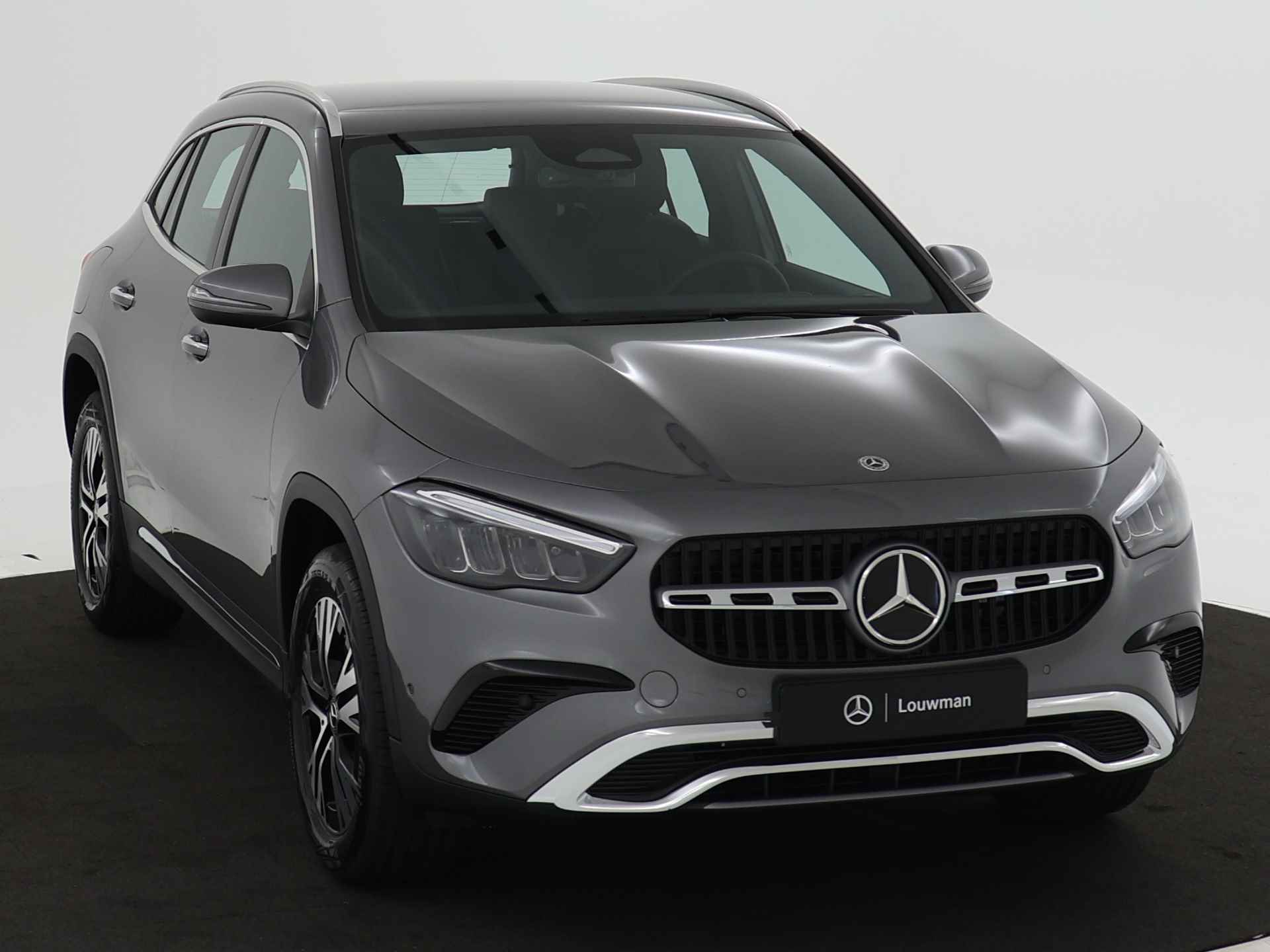 Mercedes-Benz GLA 250 e Star Edition Luxury Line | Trekhaak | Parkeerpakket met achteruitrijcamera | Keyless-Go comfortpakket | USB-pakket plus | Sfeerverlichting | EASY PACK achterklep | Verwarmde stoelen vooraan | - 24/41