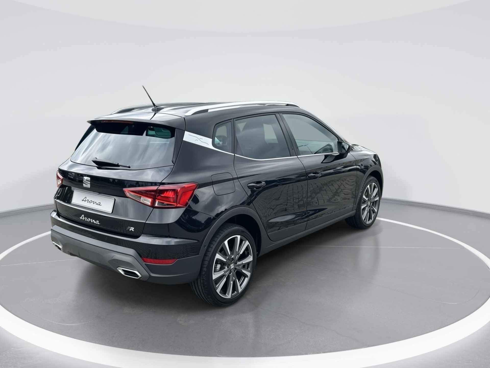 SEAT Arona FR Anniversary 1.0 85 kW / 115 pk EcoTSI SUV 7 ver sn. DSG | Metallic Lak | Le Mans Kuipstoelen - 3/7