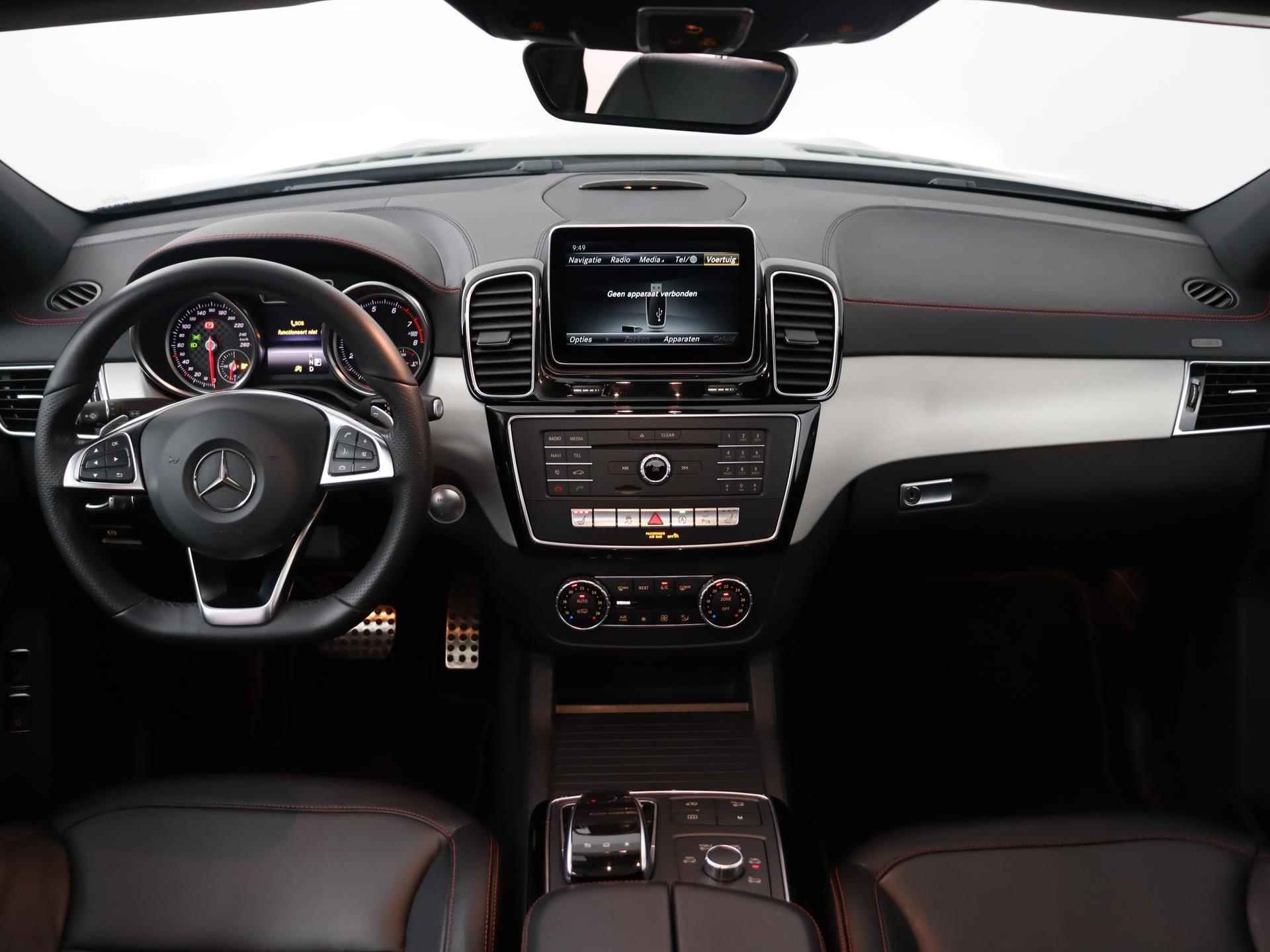 Mercedes-Benz GLE-klasse Coupé 450 AMG 4MATIC | Navigatie | Leder | 22 Inch Velgen | 360' Camera | Panorama-dak | Black Pakket | Harman-Kardon Audio | - 4/39