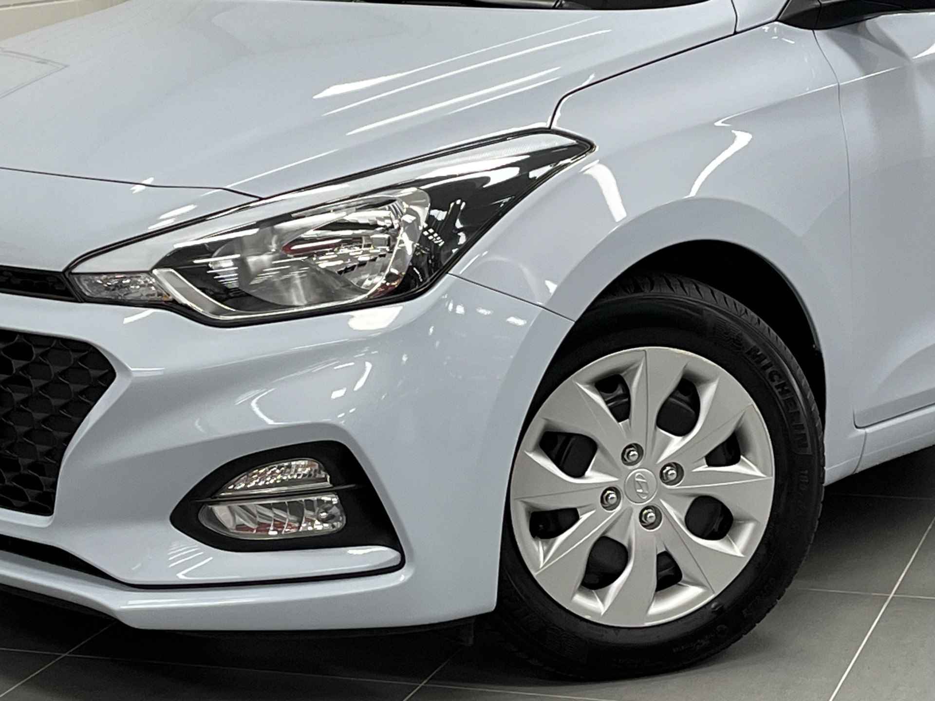 Hyundai i20 1.0 T-GDI i-Motion AIRCO | CRUISE CONTROL | RADIO / CARKIT | NETTE DEALER ONDERHOUDEN AUTO! - 12/41