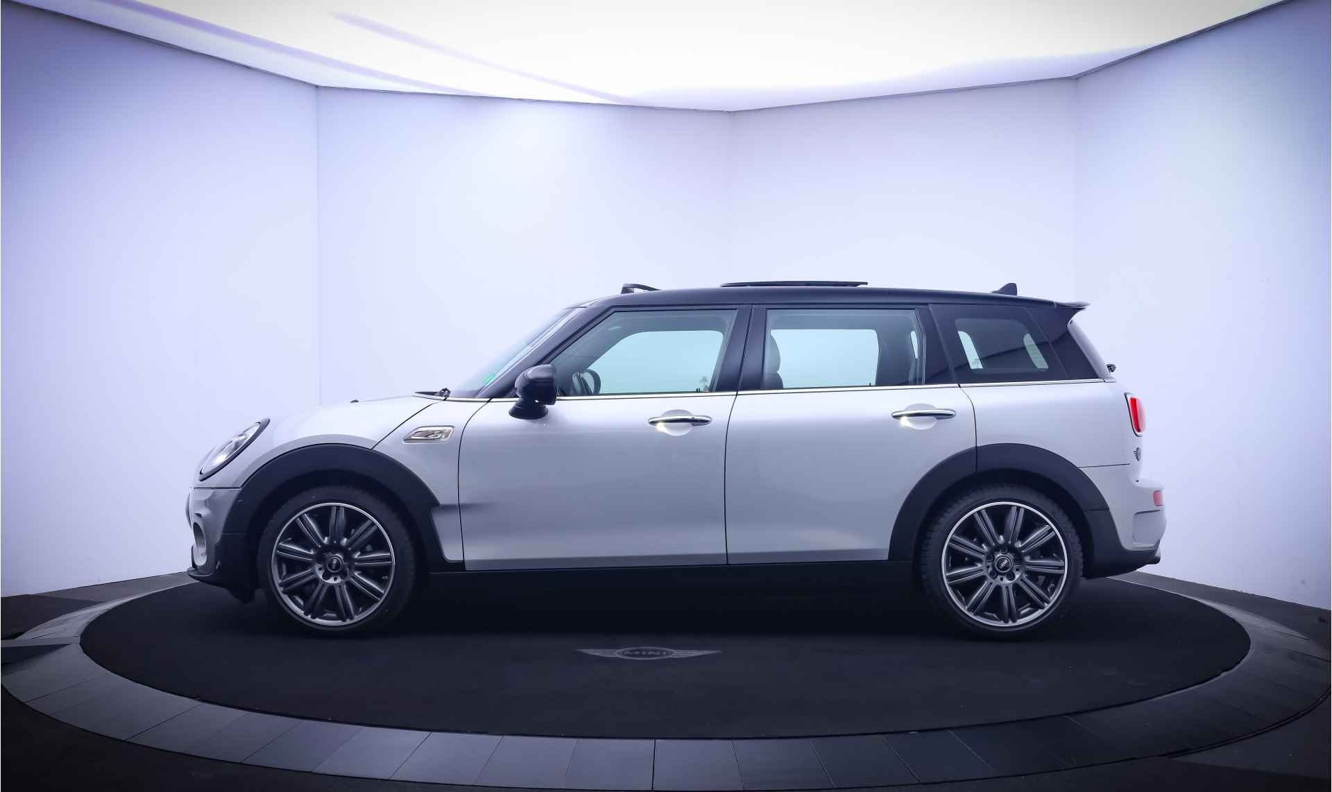 MINI Clubman 2.0 192Pk Cooper S Chili PANO/HARMAN KARDON/LED/ADAPTIVE CRUISE/HEAD UP/NAVI/STOELVERW./CAMERA/LEDER/DAB+/LMV - 11/27