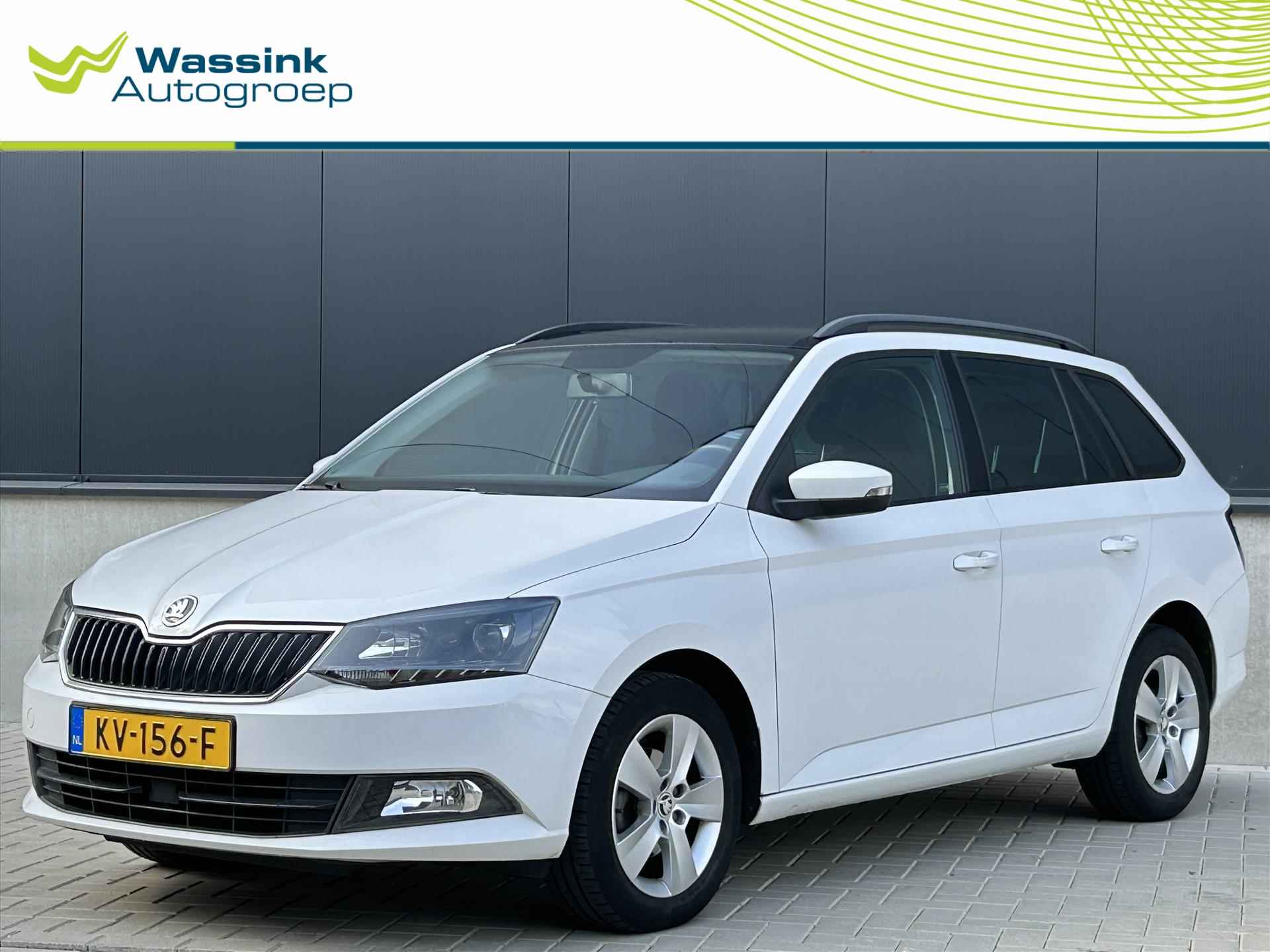 SKODA Fabia Combi 1.2 TSI 90pk Ambition Business | Panoramadak | Cruise Control | Airco | Trekhaak - 1/28