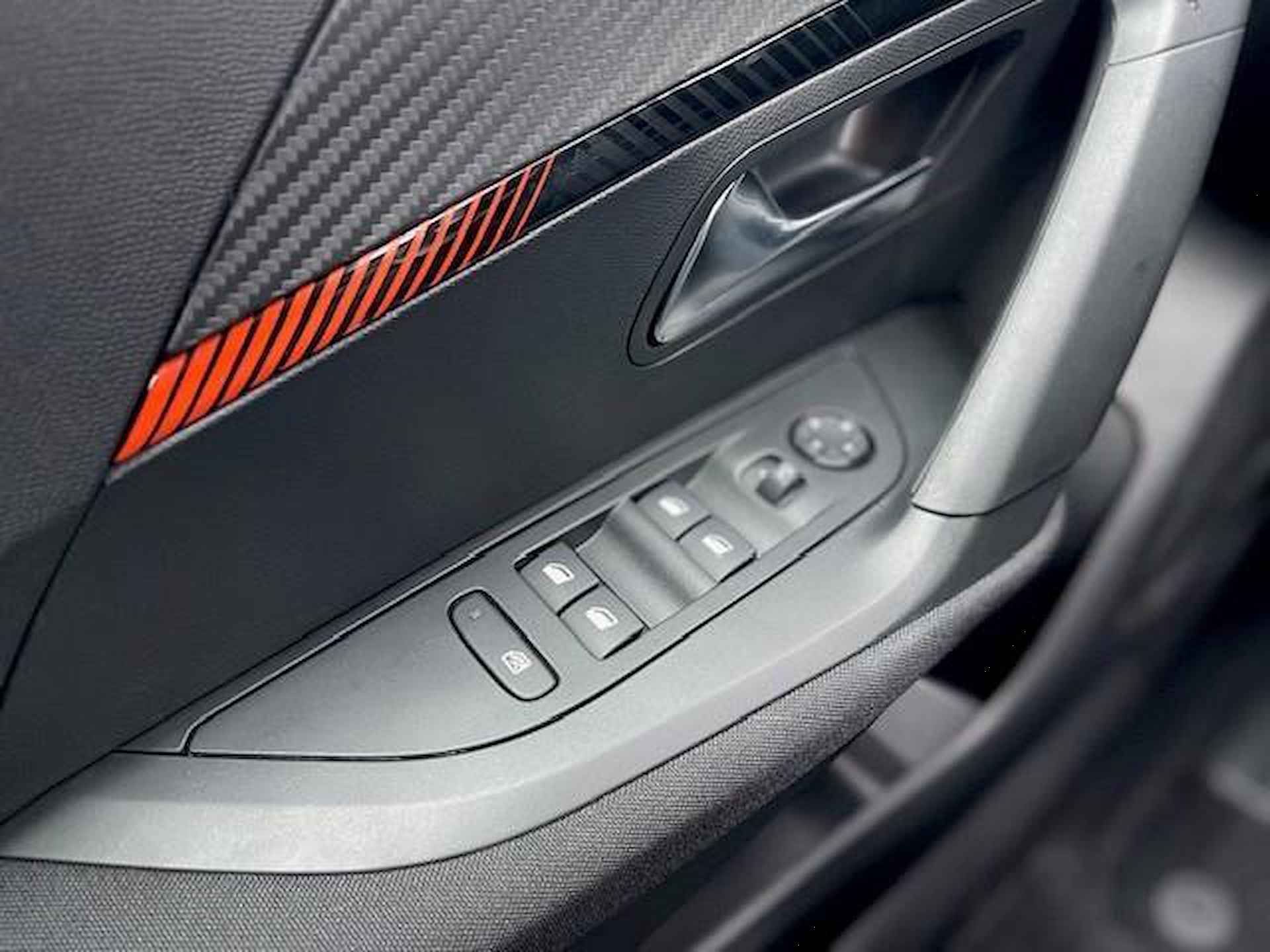 Peugeot e-2008 Active Pack | CCS Snellaad Functie | Automaat | Parkeerhulp | Navigatie | Bluetooth | LM-Velgen | Direct Leverbaar | - 24/31