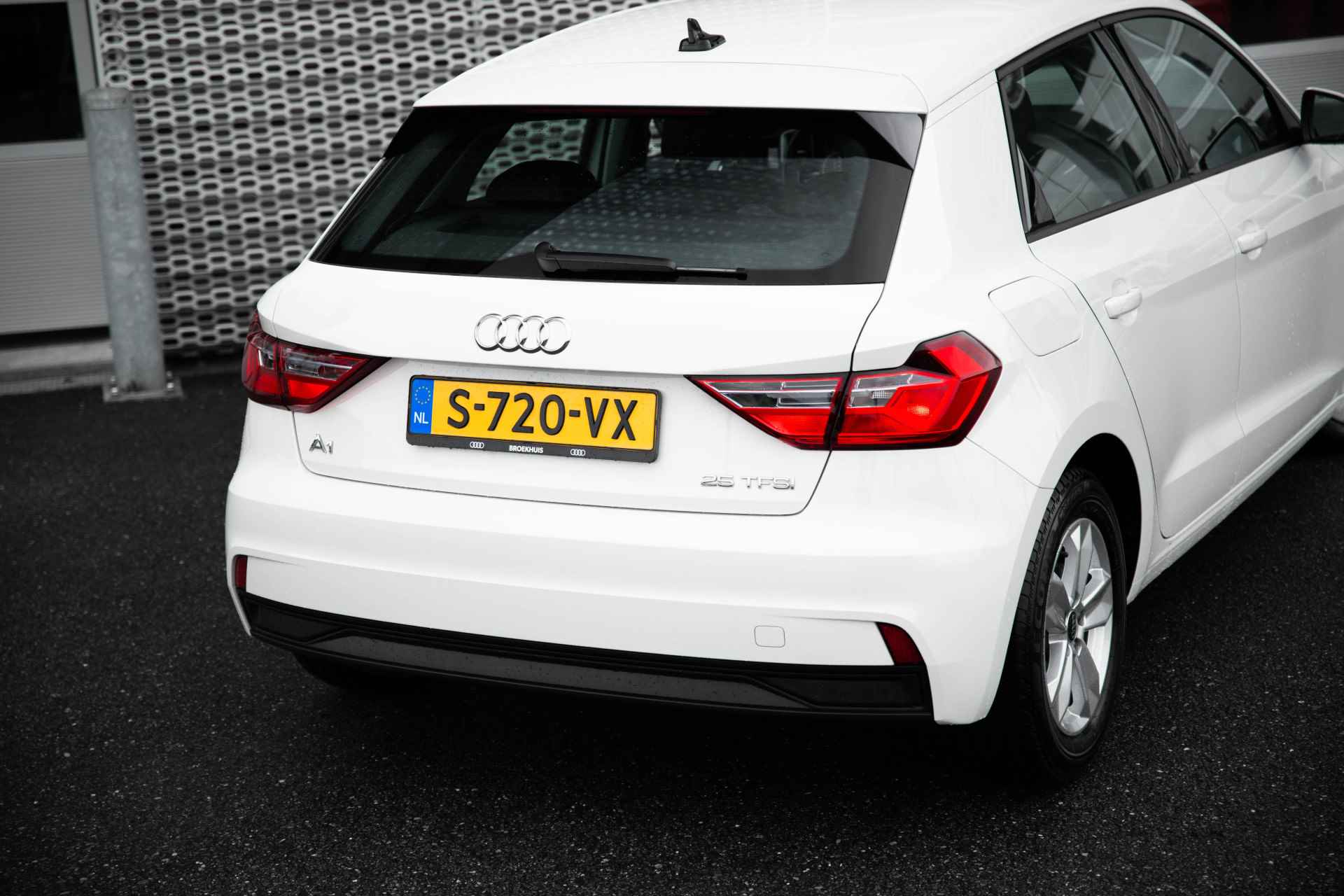 Audi A1 Sportback 25 TFSI Pro Line - 17/41