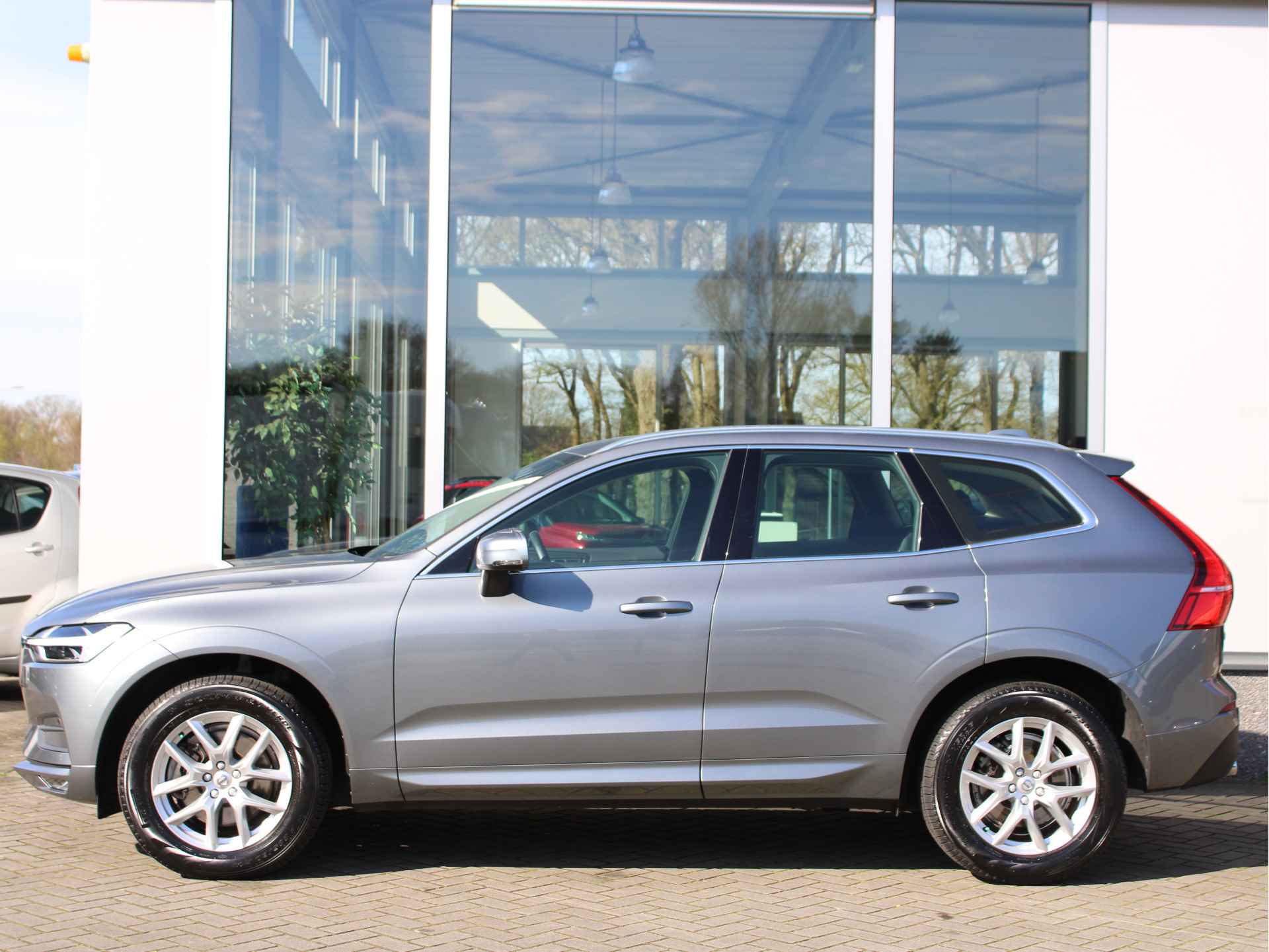 Volvo XC60 2.0 T4 Inscription Automaat Cruise en Climate Control, Lederen Bekleding, Navigatie, Parkeersensoren Voor en Achter - 14/40