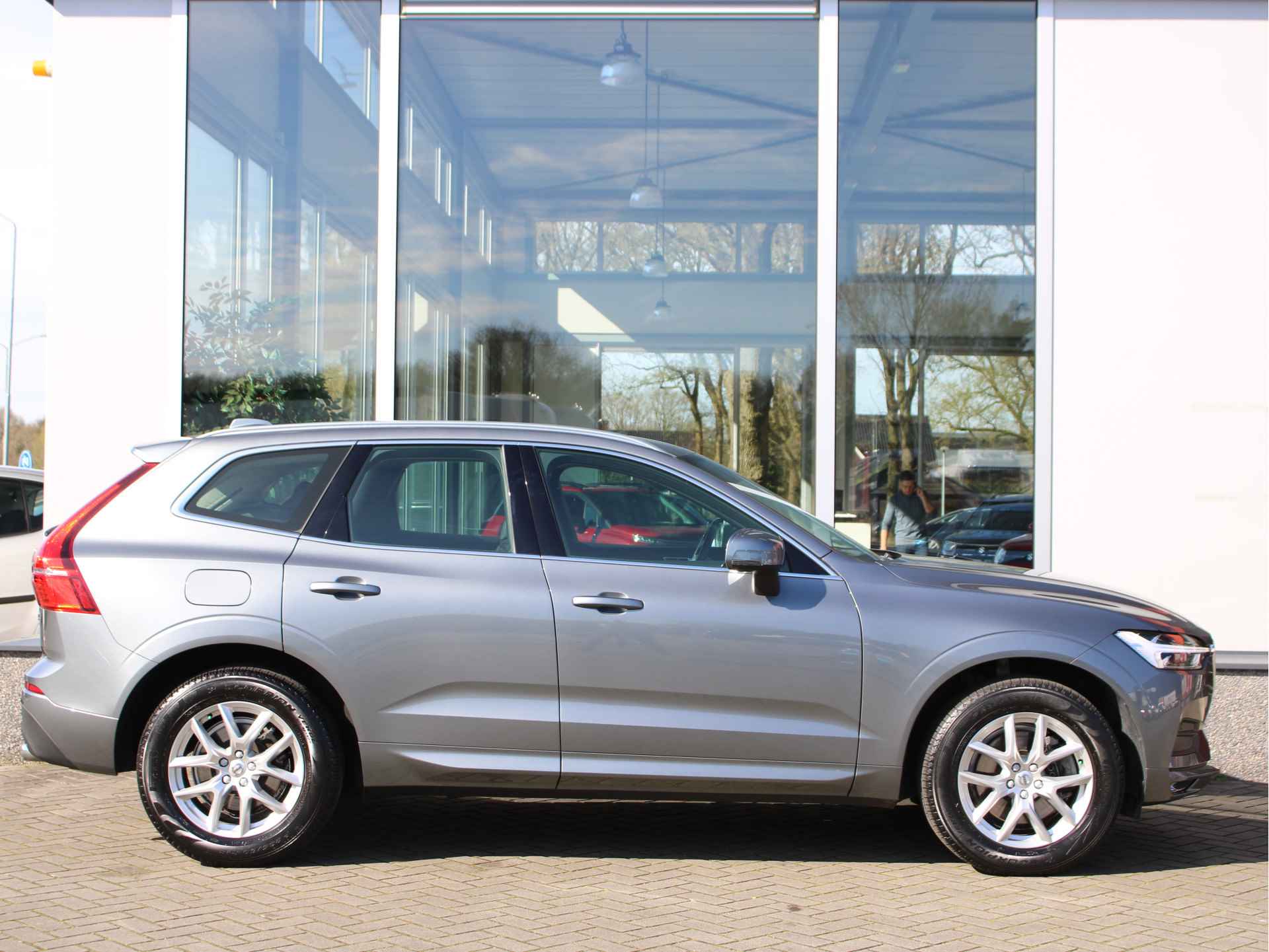 Volvo XC60 2.0 T4 Inscription Automaat Cruise en Climate Control, Lederen Bekleding, Navigatie, Parkeersensoren Voor en Achter - 15/40