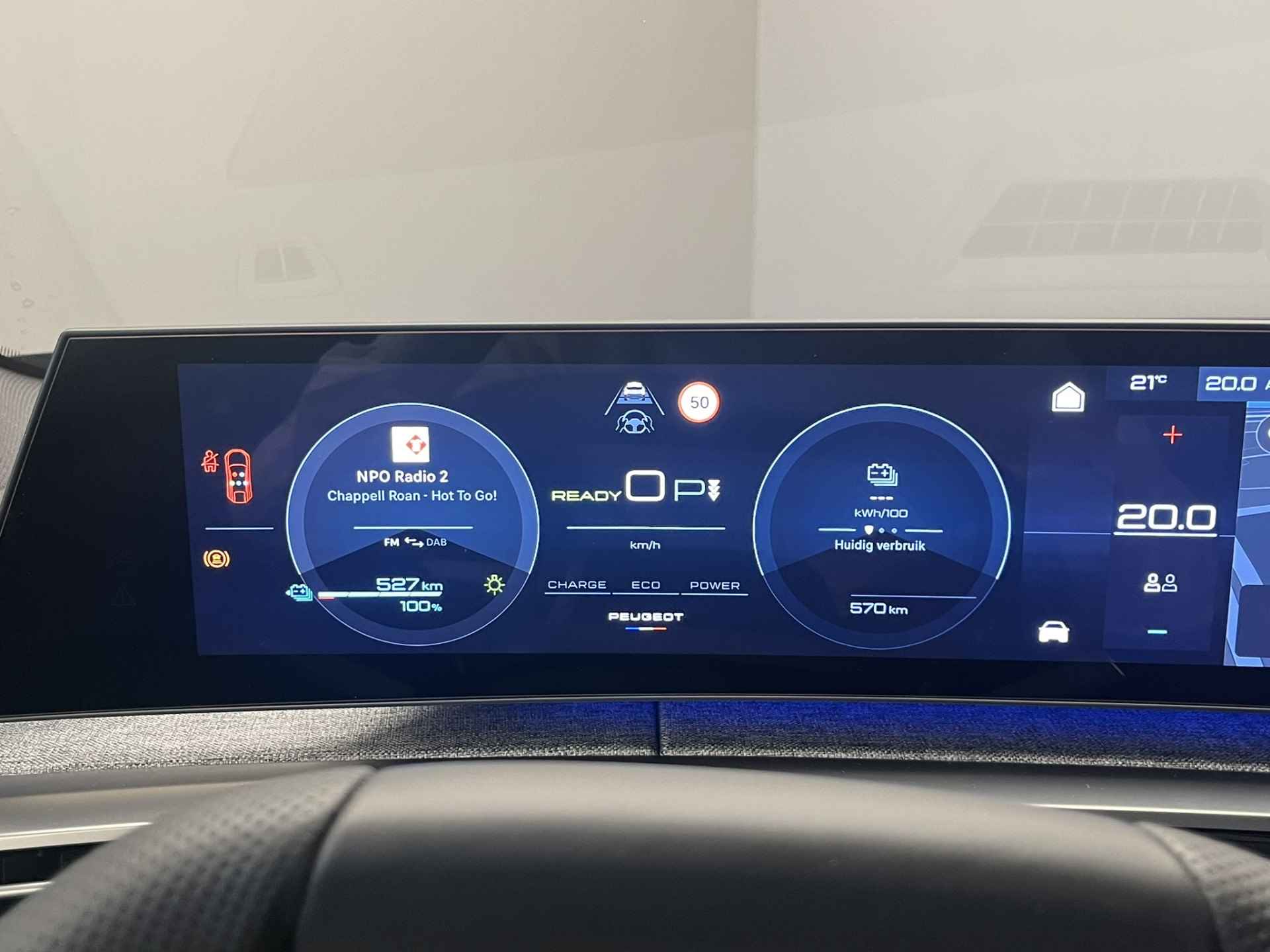 Peugeot E-3008 GT Avantage 73 kWh | FOCAL | WARMTEPOMP | 20'' LMV | ALCANTARA | APPLE CARPLAY/ADROID AUTO | ADAPTIEVE CRUISE + DRIVING ASSIST - 4/43