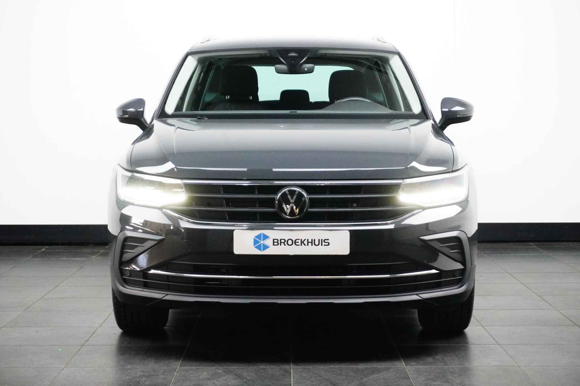 Volkswagen Tiguan 1.5 TSI 150PK DSG-7 Life + | TREKHAAK | CAMERA | STOEL + STUURVERW. - 3/27