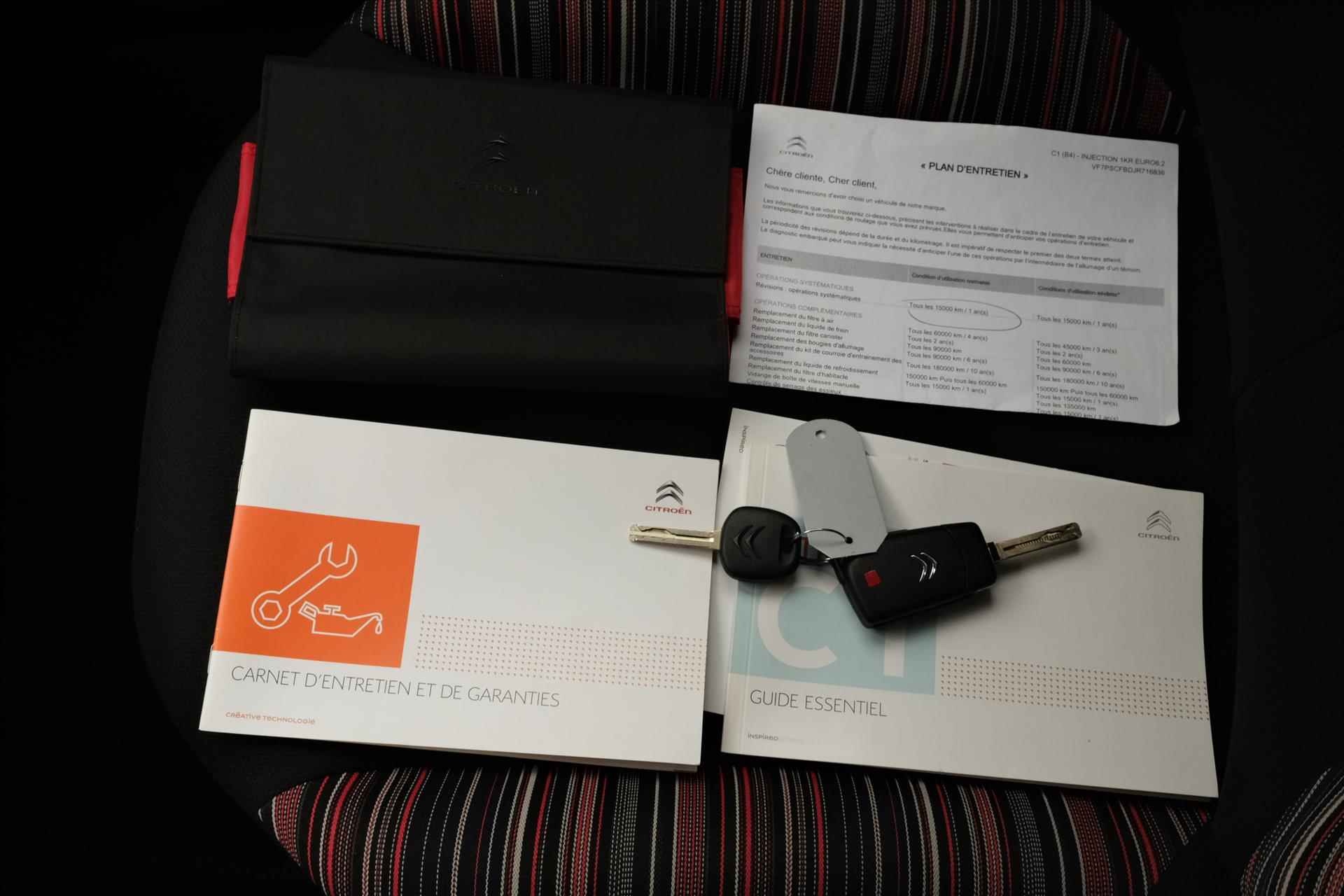 CITROEN C1 VTi 72 ETG AUTOMAAT Shine | Camera | Apple Carplay/Android Auto | All season banden | Trekhaak - 36/37