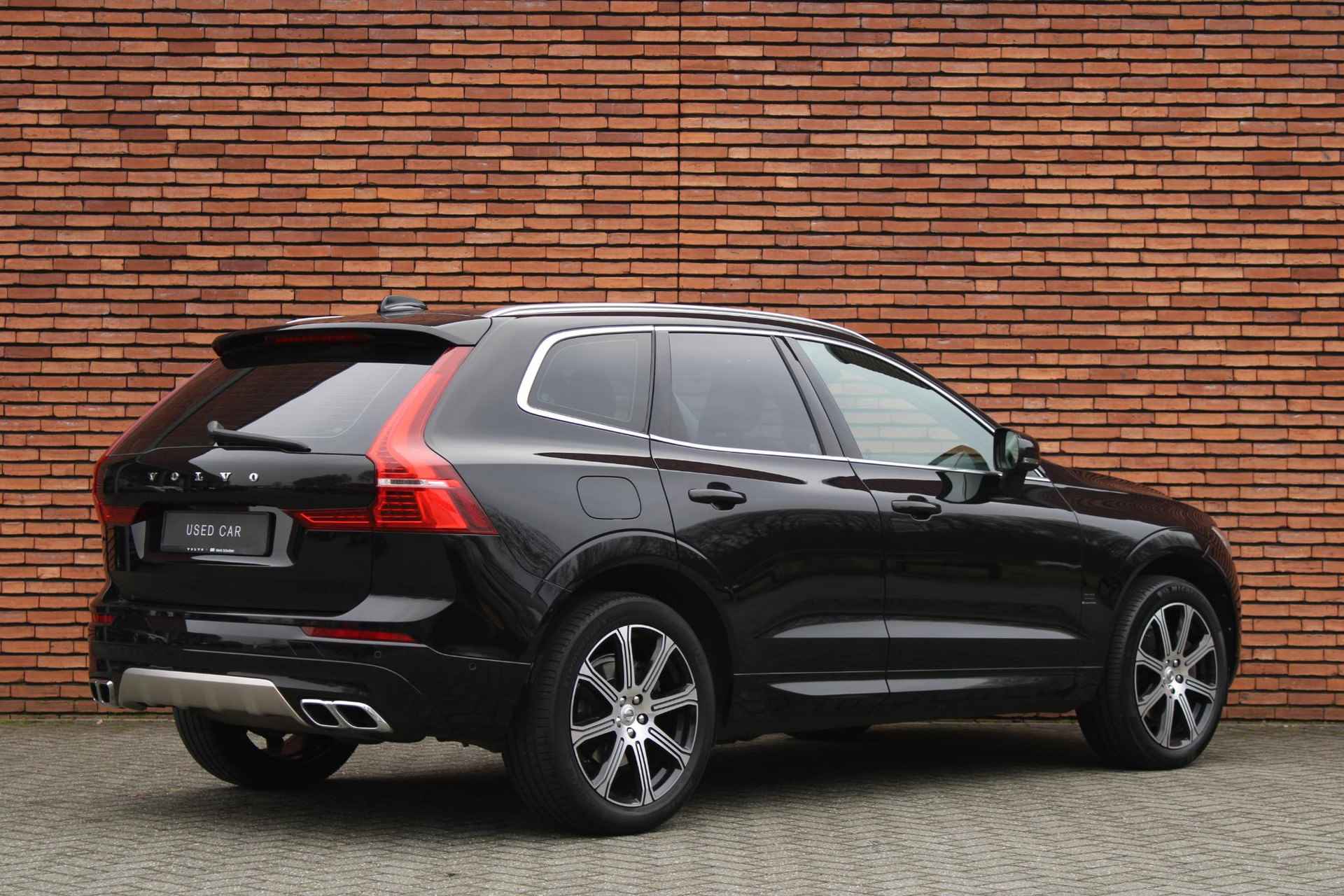 Volvo XC60 T5 AUT8 250PK Momentum | Trekhaak | Styling Kit | 360 Graden Camera | Adaptieve Cruise Control | BLIS Dodehoekdetectie | Verwarmbare Voorstoelen | 20'' Lichtmetalen Velgen | Navigatie | Climate Control | Bluetooth Telefonie & Multimedia - 2/23