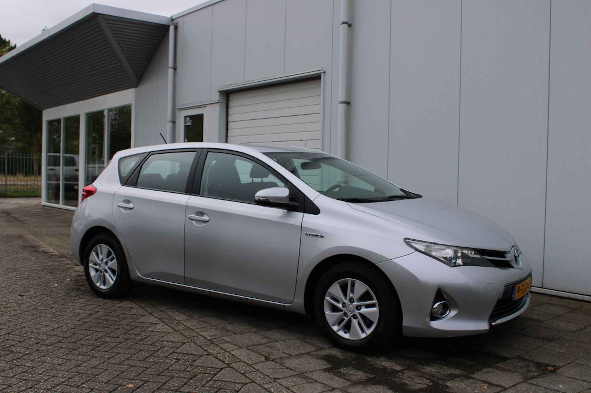 Toyota Auris 1.8 Hybrid Aspiration - 5/28