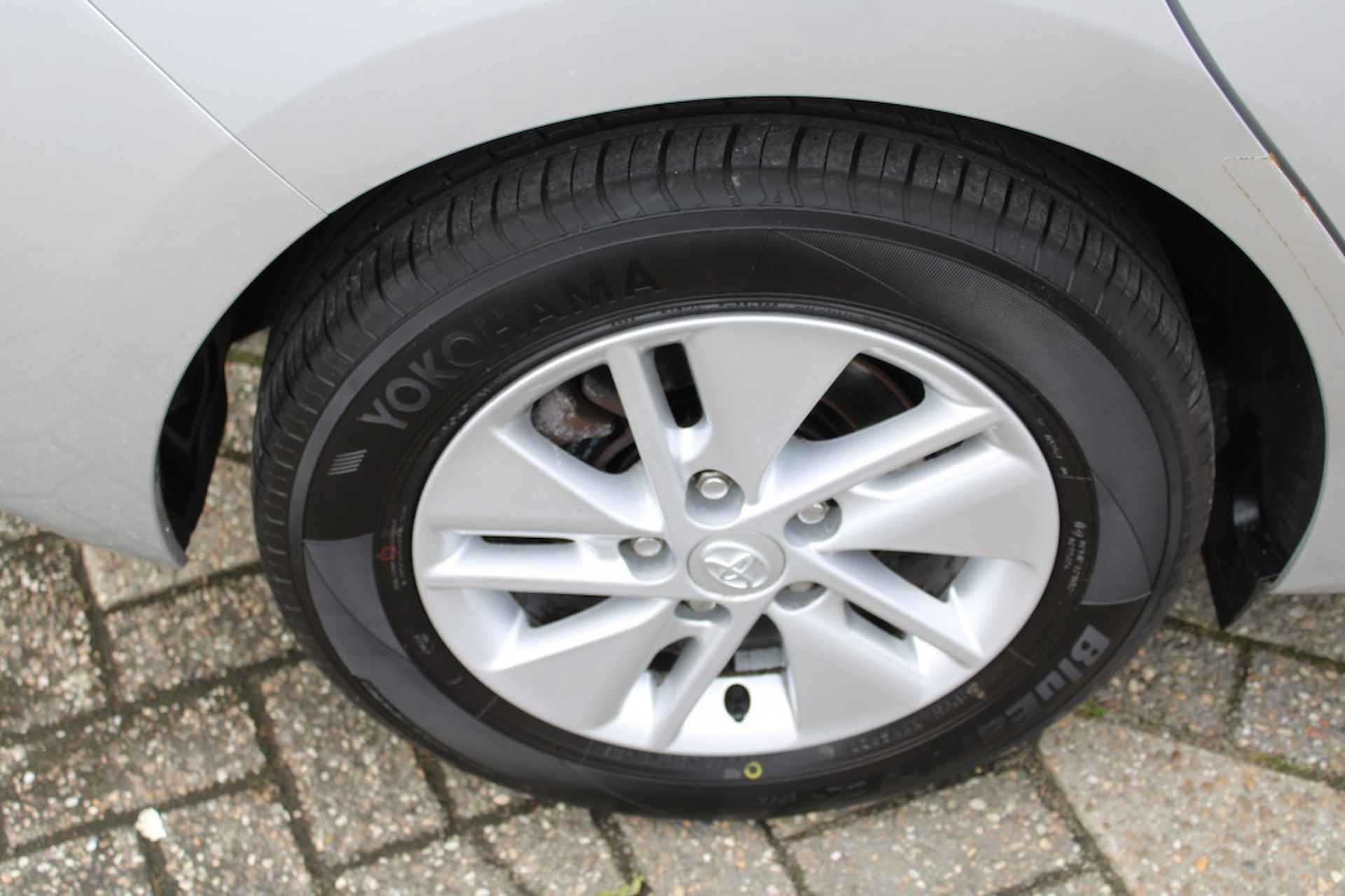 Toyota Auris 1.8 Hybrid Aspiration - 6/28