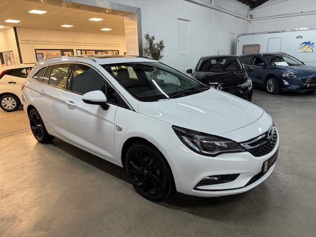 Opel Astra Sports Tourer 1.0 T. Business Ex.