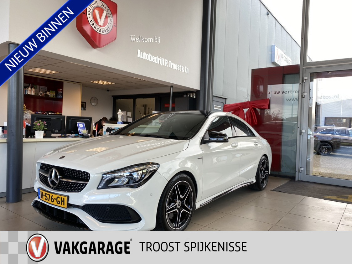 Mercedes-Benz CLA-Klasse 250 AMG Line,WhiteArt-Pakket,Automaat,Panoramadak,Navigatie,Achteruitrijcamera,Trekhaak,V&A Sensoren,Leder/Alcantara-Bekleding&S