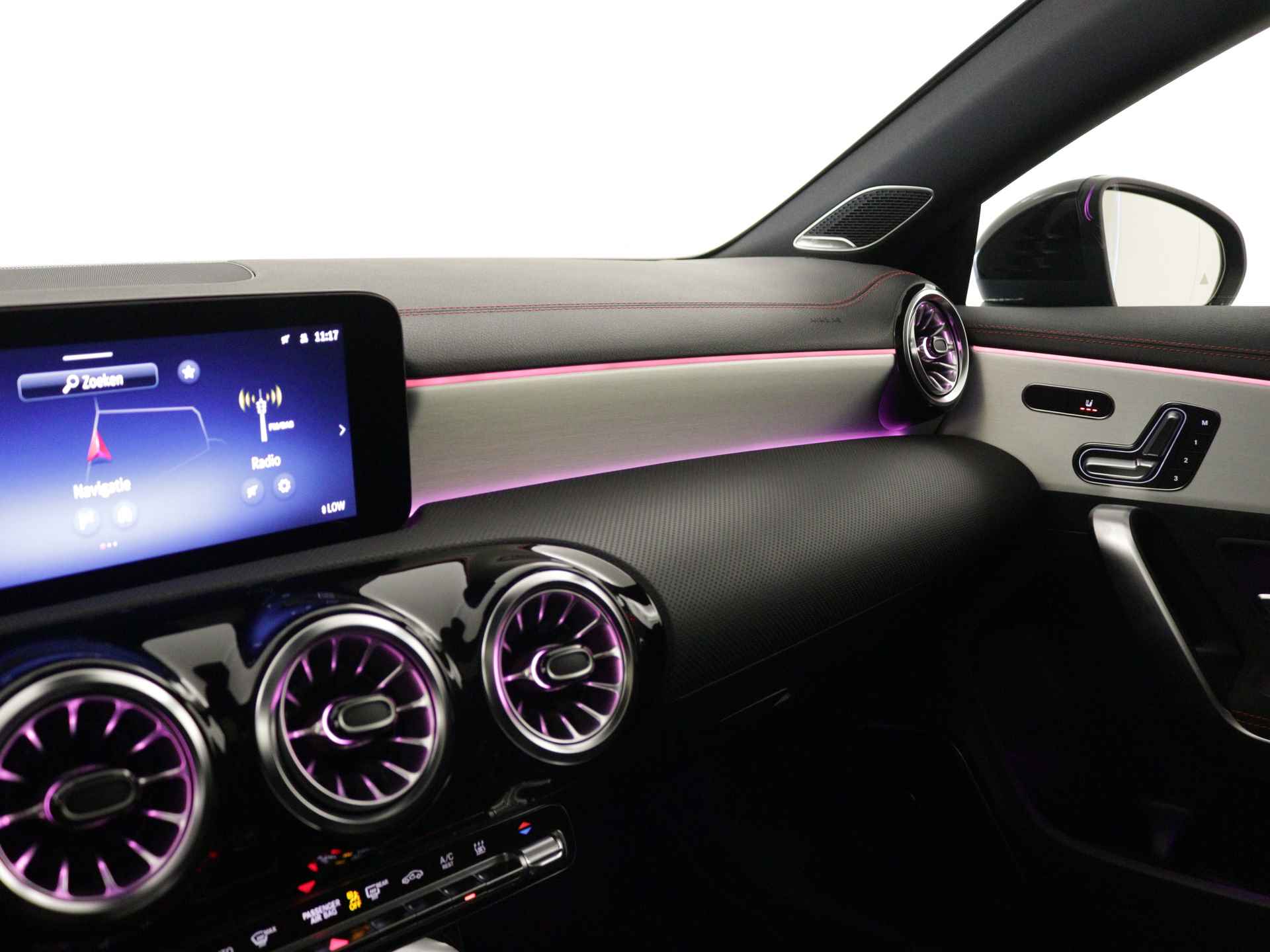 Mercedes-Benz CLA-Klasse Shooting Brake 250 e AMG Line | Nightpakket | Premium Plus Pack | Burmester Surround Sound systeem | Head-up display | USB pakket plus | KEYLESS GO-comfortpakket | MBUX Augmented reality voor navigatie | Parkeerpakket met 360°-camera | - 20/37