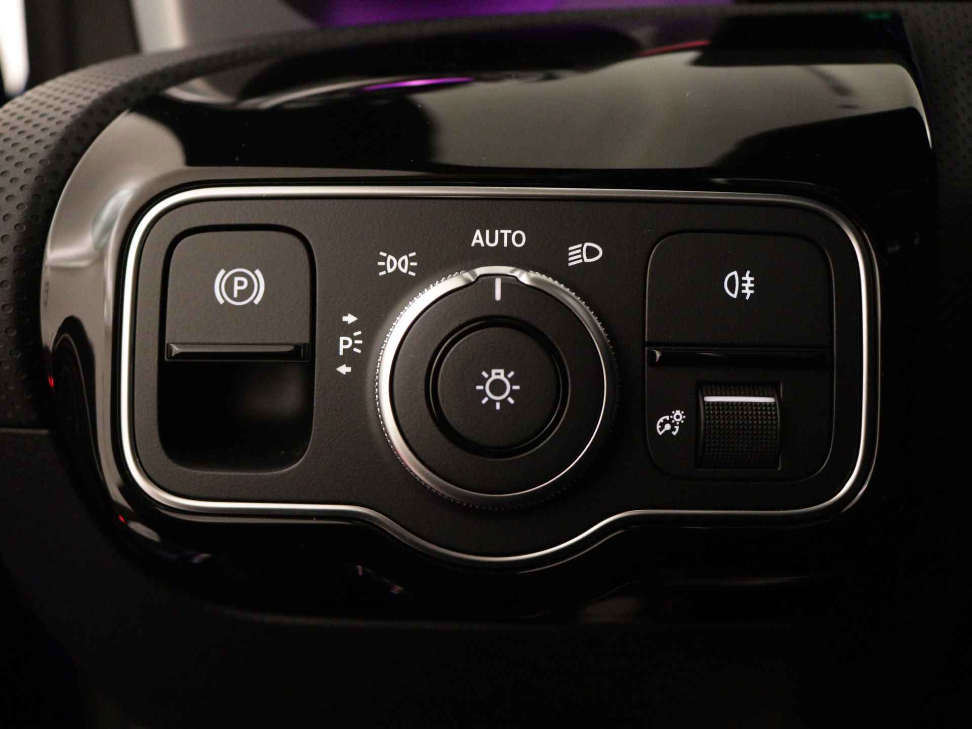 Mercedes-Benz CLA-Klasse Shooting Brake 250 e AMG Line | Nightpakket | Premium Plus Pack | Burmester Surround Sound systeem | Head-up display | USB pakket plus | KEYLESS GO-comfortpakket | MBUX Augmented reality voor navigatie | Parkeerpakket met 360°-camera | - 28/37
