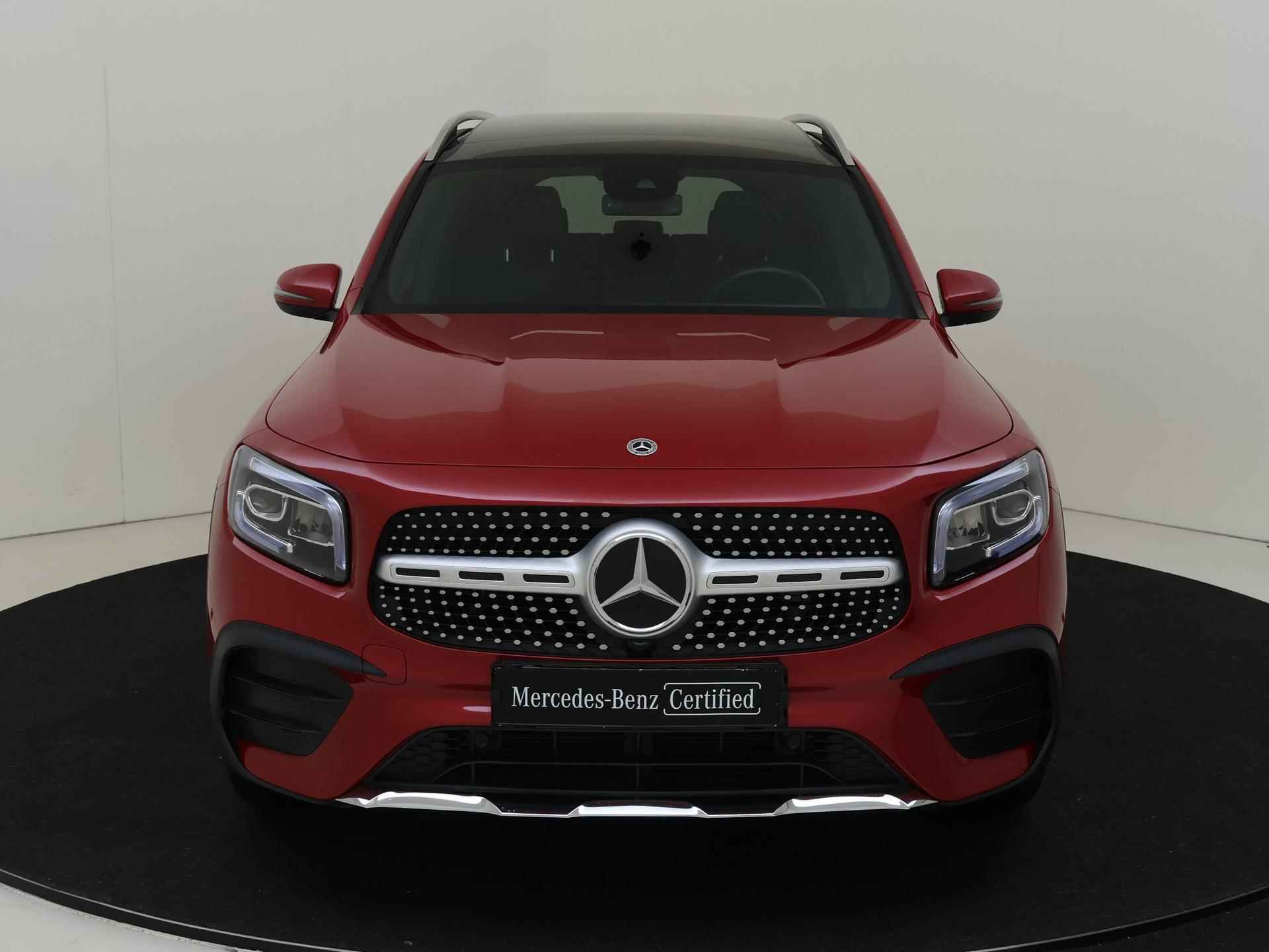 Mercedes-Benz GLB 200 AMG Line 7p. / Panoramadak/ Sfeerverlichting/ Keyless GO/ - 9/37