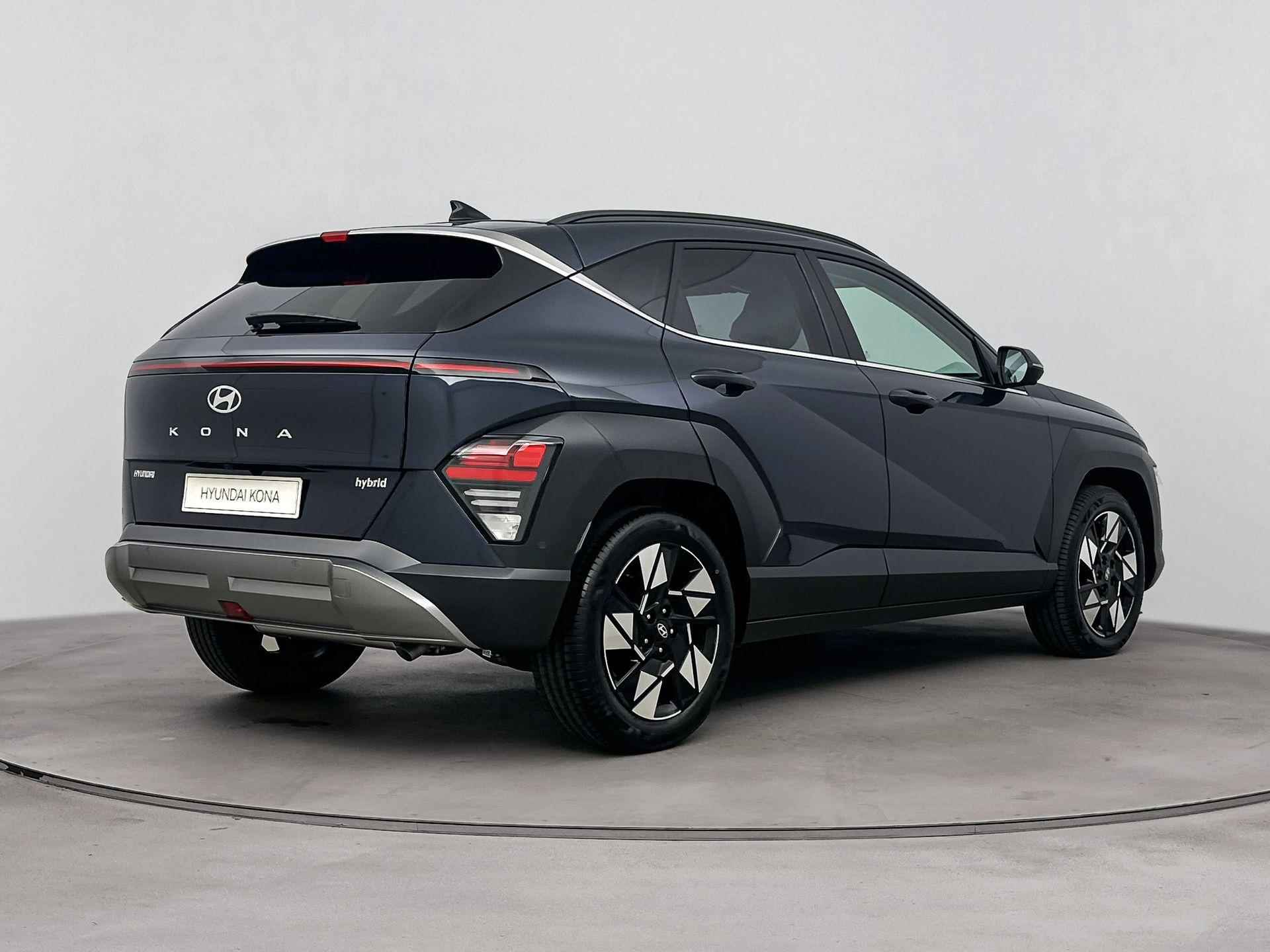 Hyundai Kona 1.6 GDI HEV Premium Sky | Incl. €2500,- KORTING! | Schuifdak | Stoel + stuurverwarming | Bluelink app | Navigatie | Camera | Adaptive cruise control | - 3/35