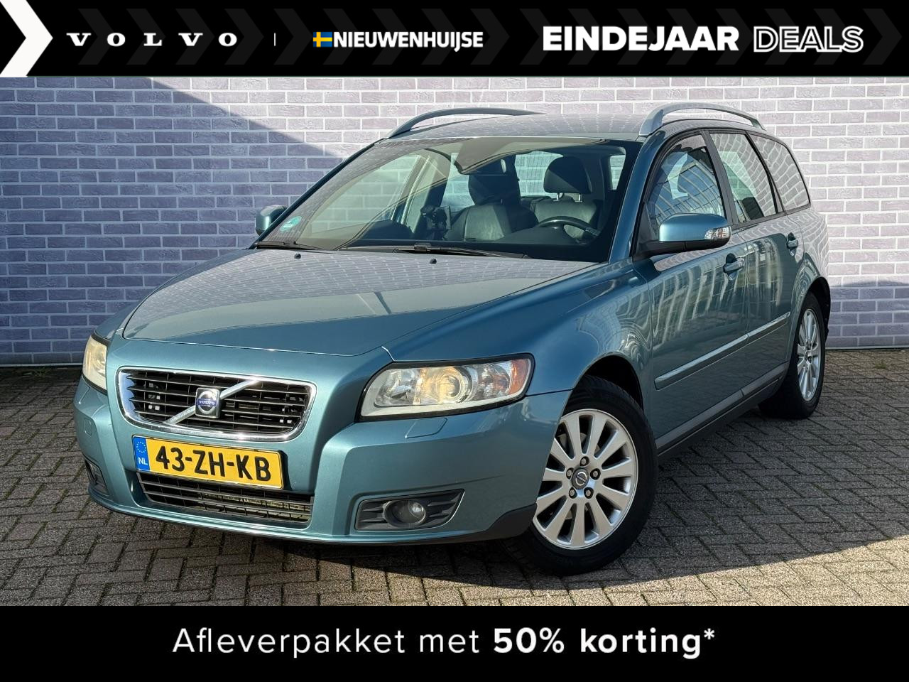 Volvo V50 1.8 Edition II | Stoelverwarming | Trekhaak | Cruise Control | Regensensor | Dakrails | High Performance Audio | Leder | Mistlampen | Climate control |