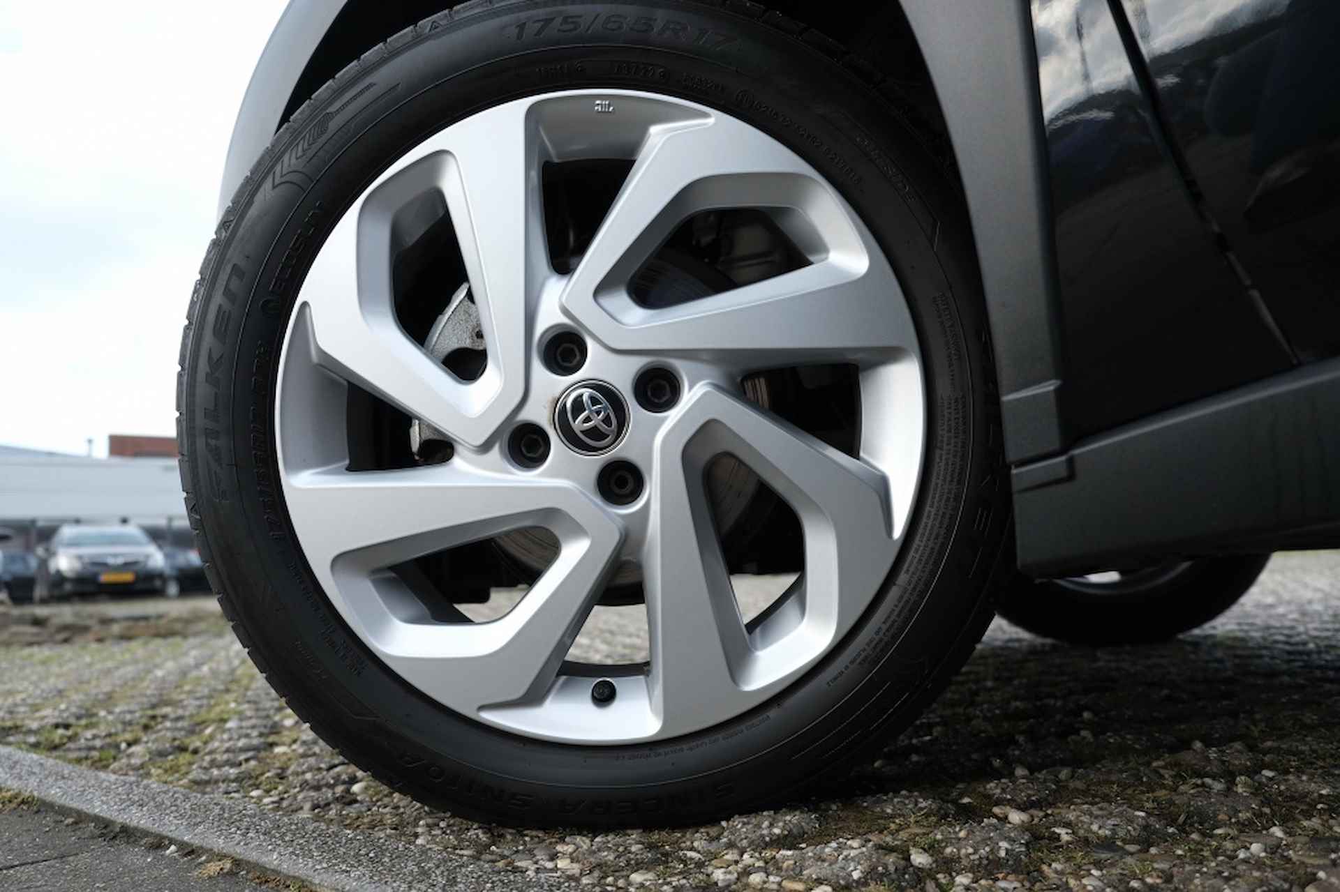 Toyota Aygo X 1.0 VVT-i MT first | Apple CarPlay / Android Auto | Airco | Safe - 9/40