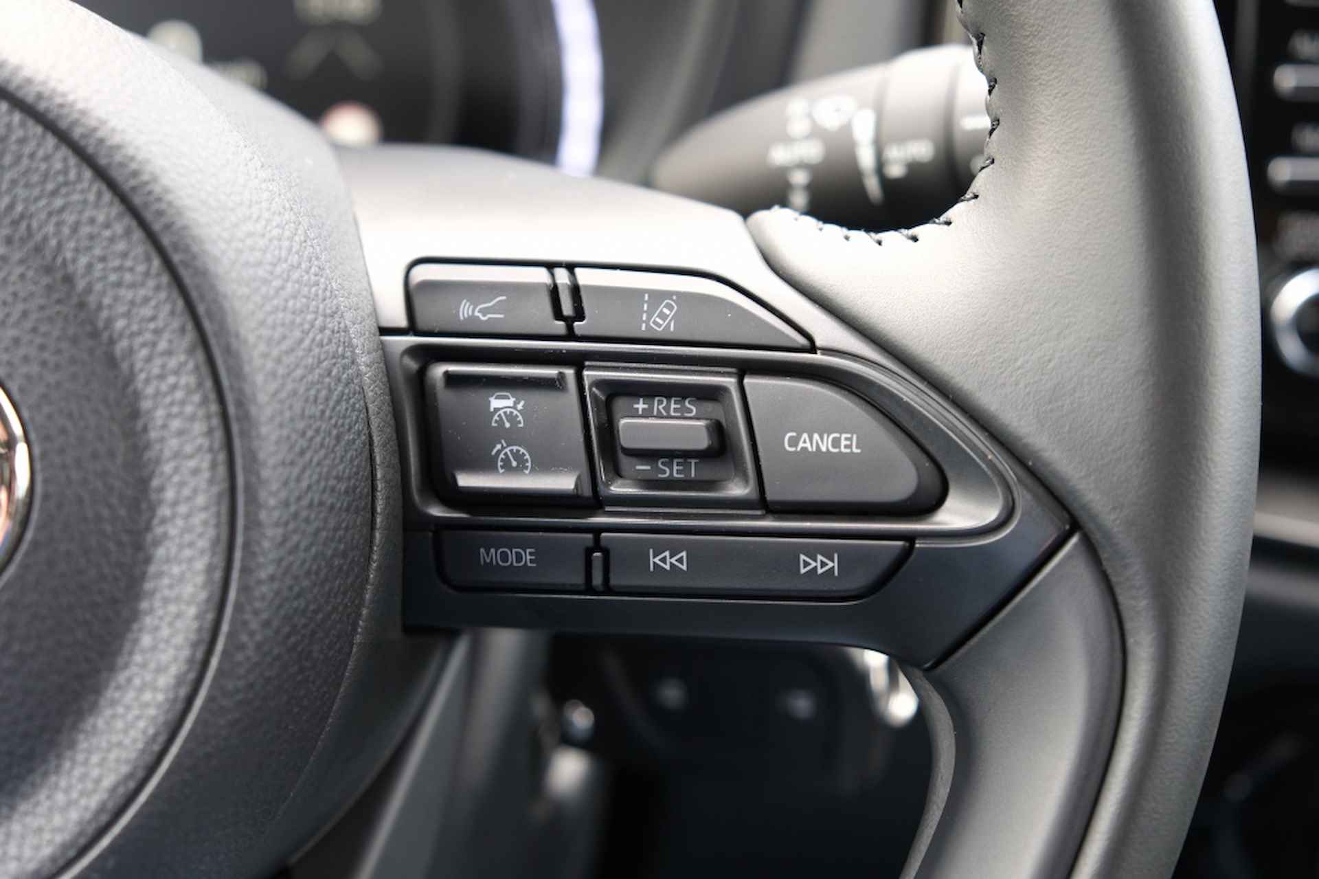 Toyota Aygo X 1.0 VVT-i MT first | Apple CarPlay / Android Auto | Airco | Safe - 19/40