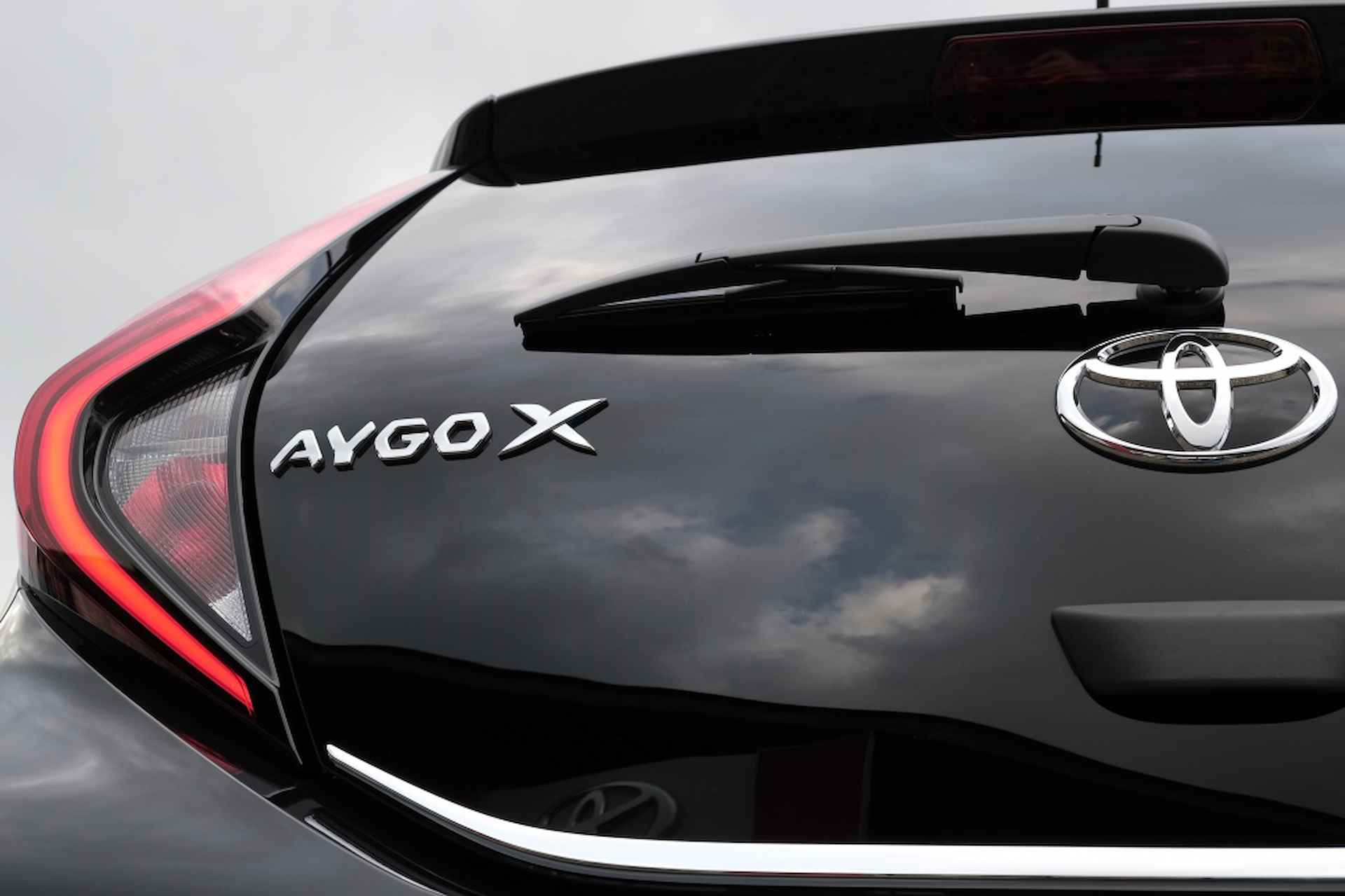 Toyota Aygo X 1.0 VVT-i MT first | Apple CarPlay / Android Auto | Airco | Safe - 37/40