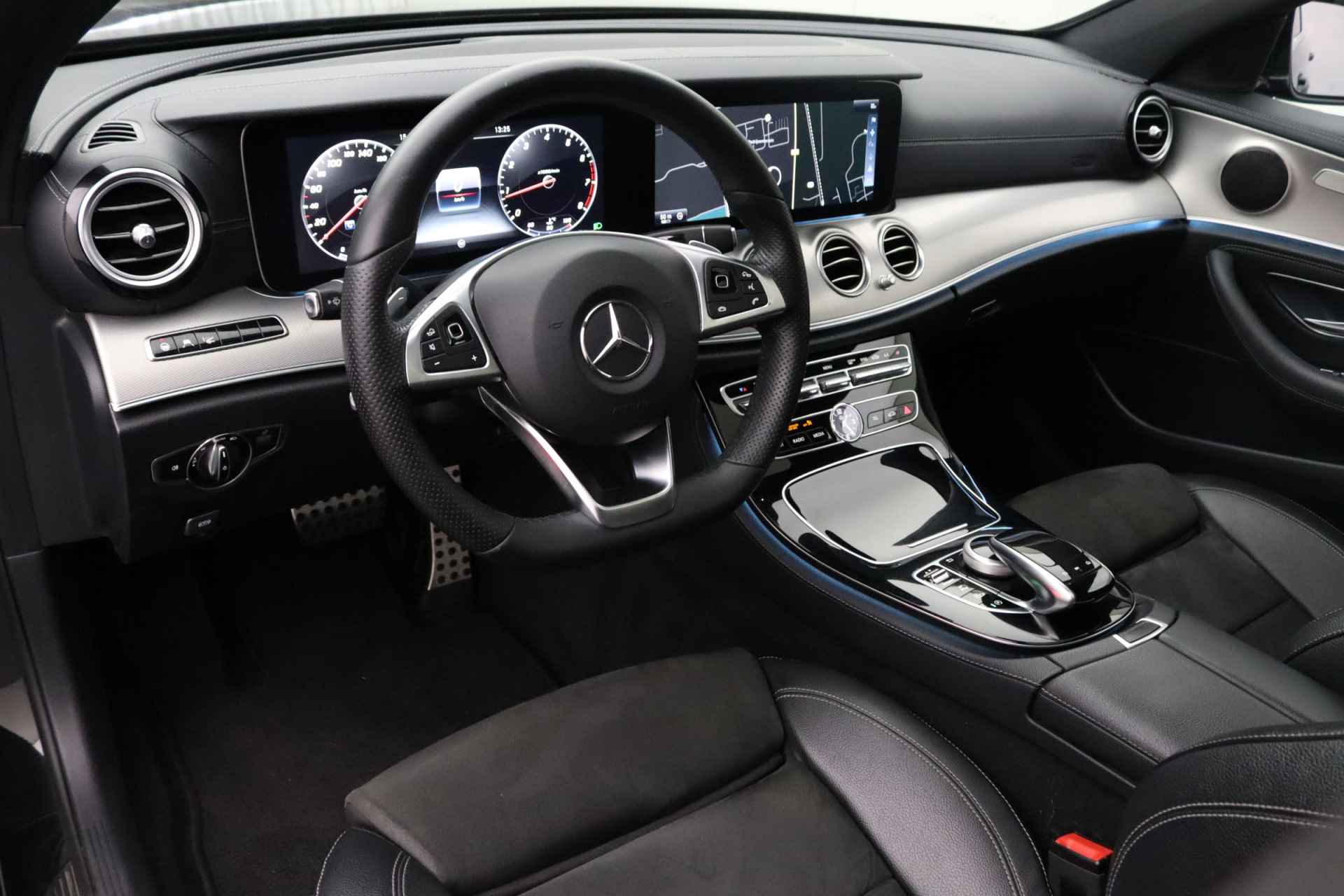 Mercedes-Benz E-Klasse Estate 250 Premium Plus AMG | Panorama dak |Half lederen bekleding | Stoelverwarming | LED koplampen - 9/31