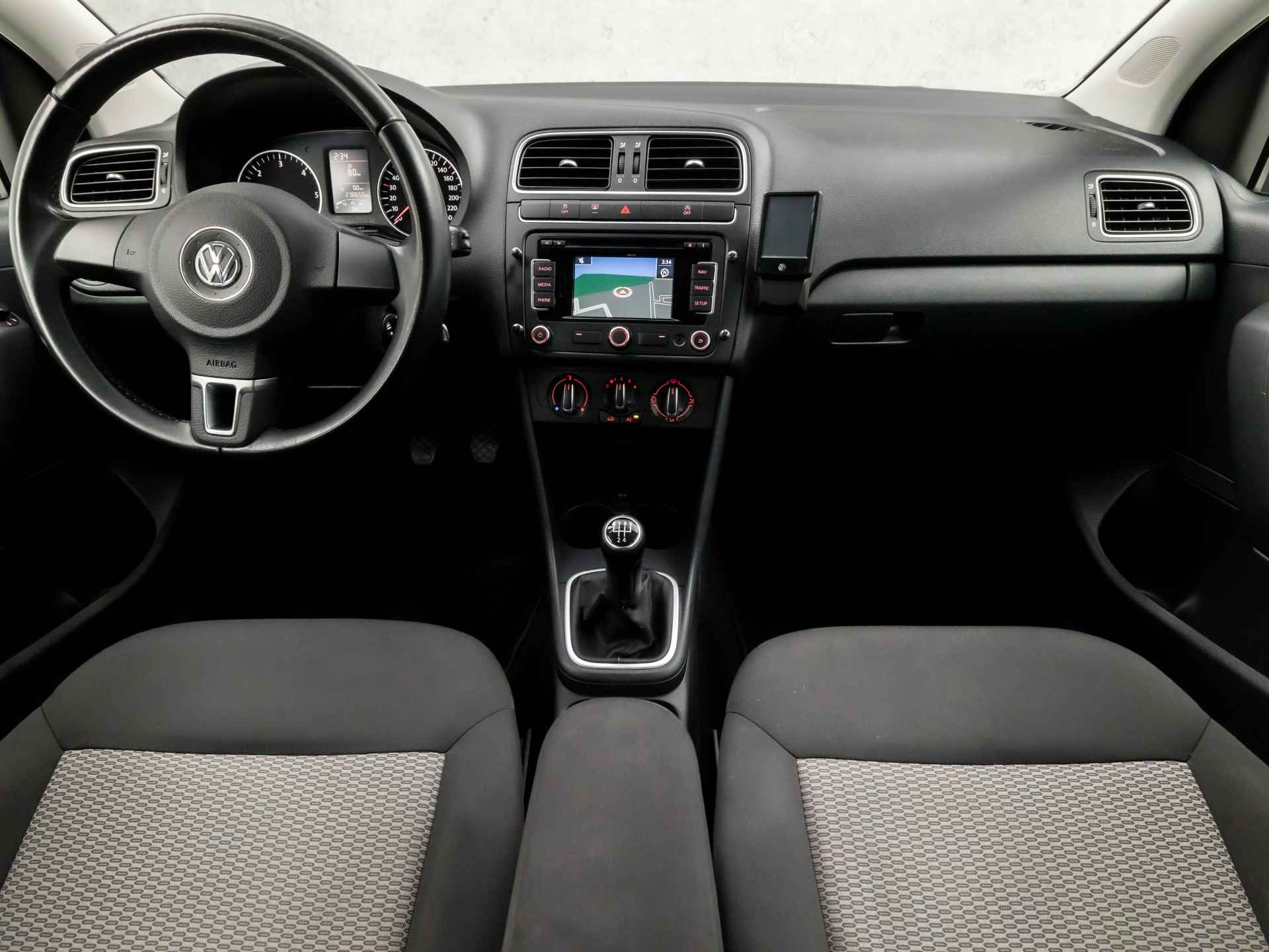 Volkswagen Polo 1.2 TDI BlueMotion Comfortline (NAVIGATIE, CRUISE, AIRCO, BLUETOOTH, ELEK PAKKET, SPORTSTOELEN, ARMSTEUN, LM VELGEN, NIEUWE APK, NIEUWSTAAT) - 6/31