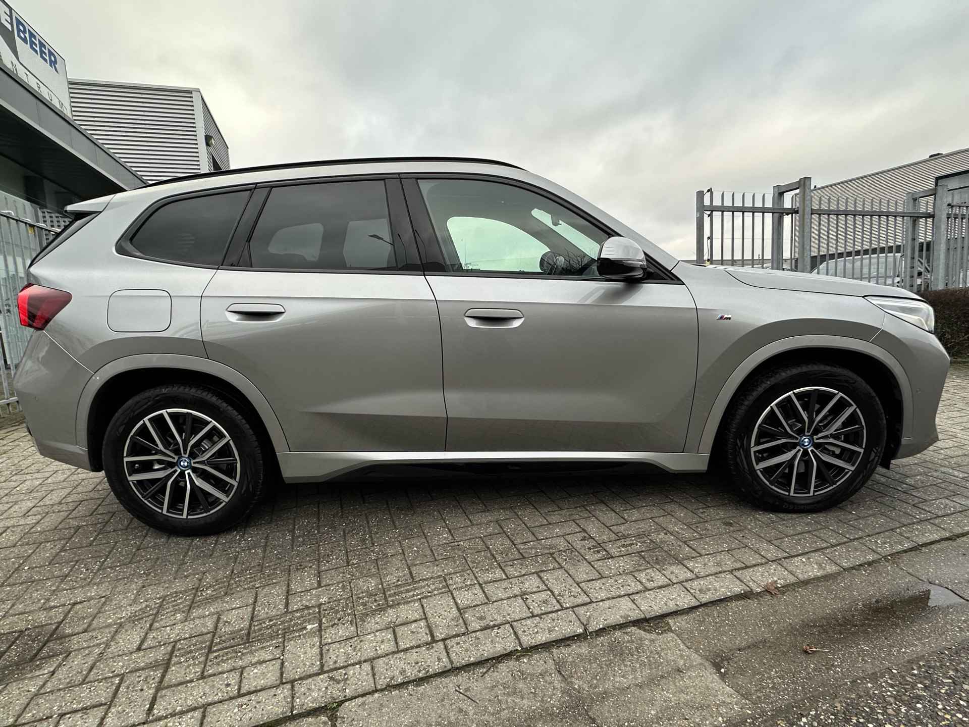 BMW X1 xDrive30e M-Sport Pano-Dak | Camera | Stoelverw. | Shadow line - 5/30