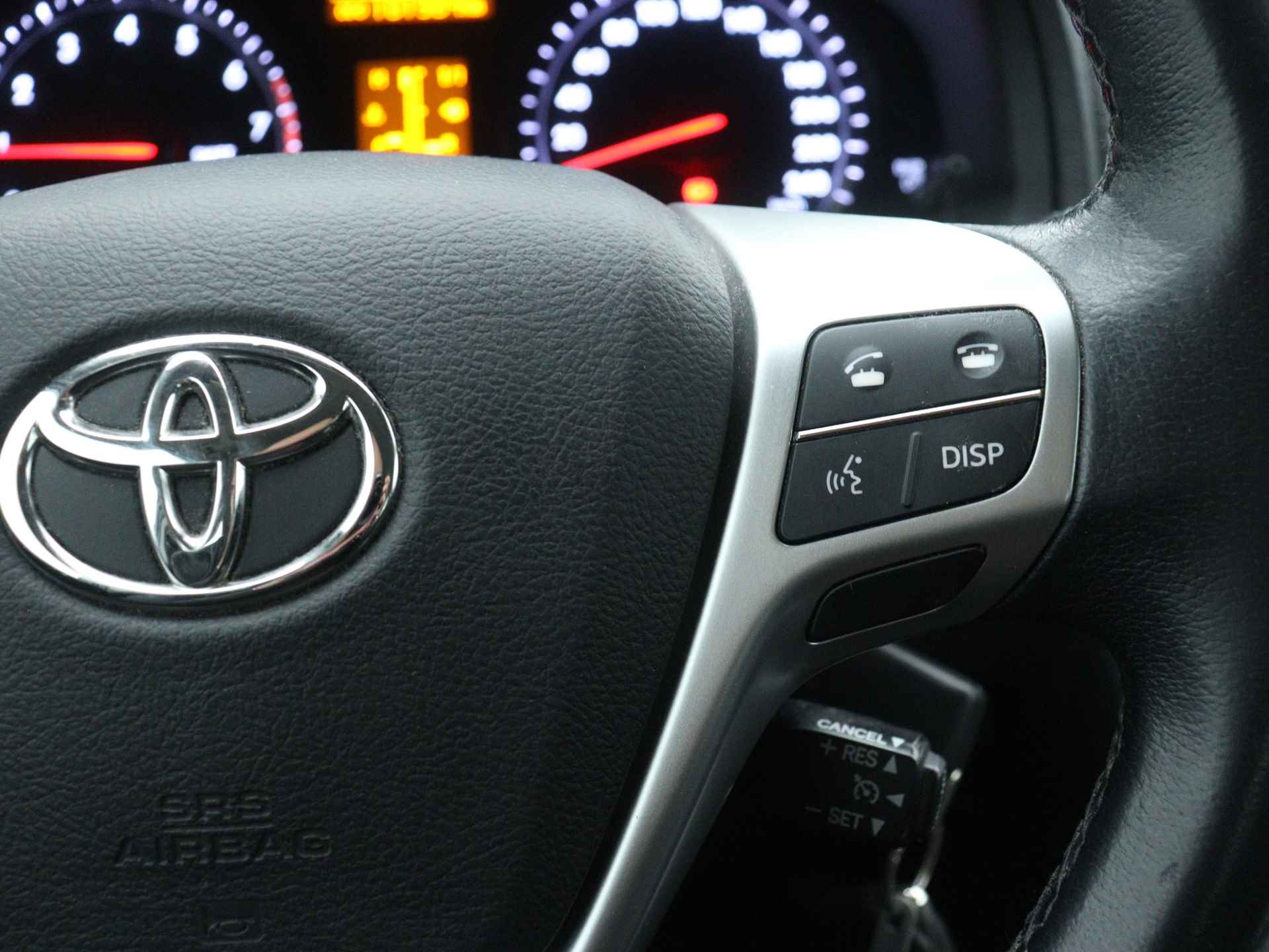 Toyota Avensis 1.8 VVTi Business | Navigatie | Parkeercamera | Climate Control | - 18/34