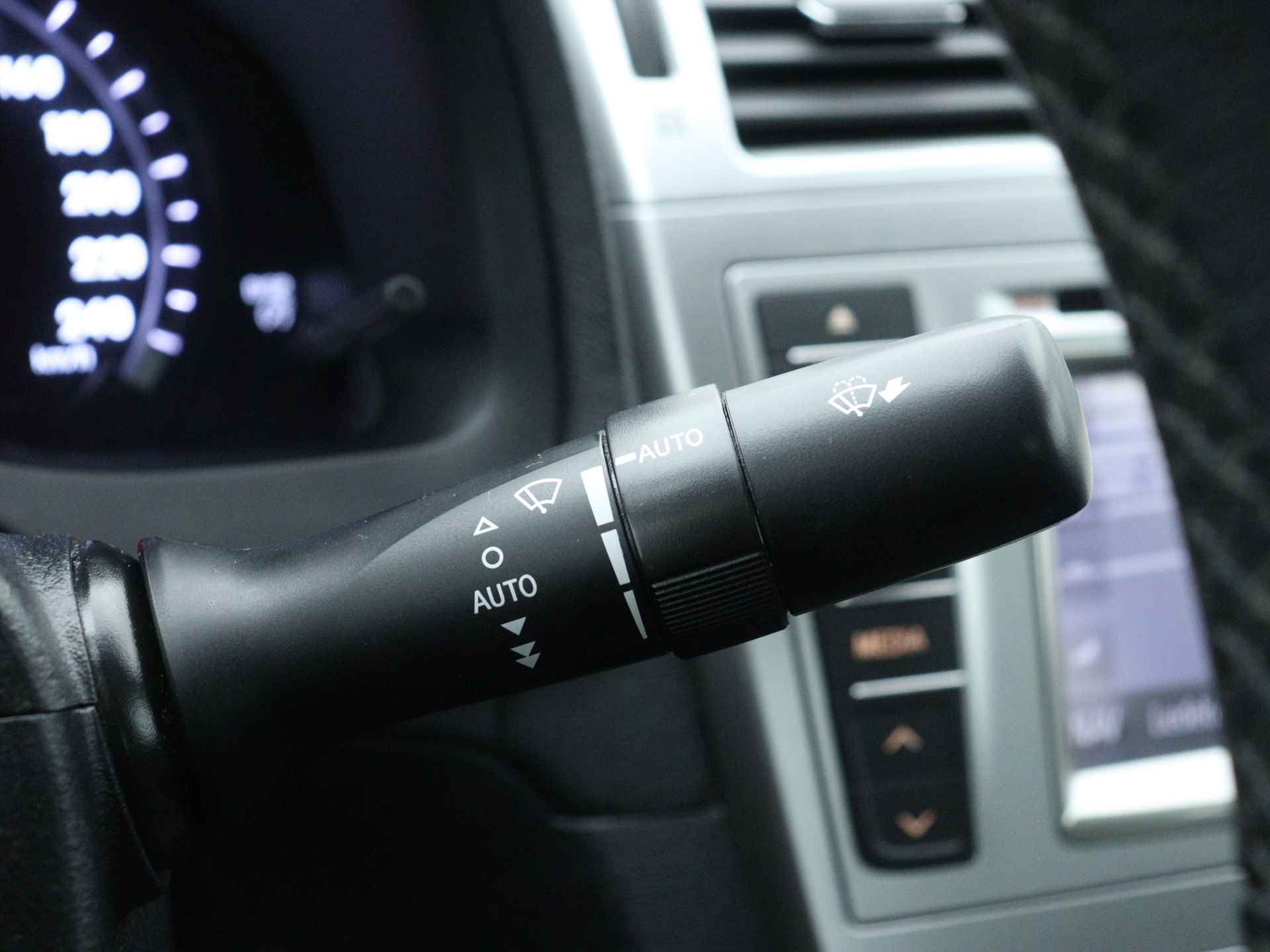 Toyota Avensis 1.8 VVTi Business | Navigatie | Parkeercamera | Climate Control | - 20/34