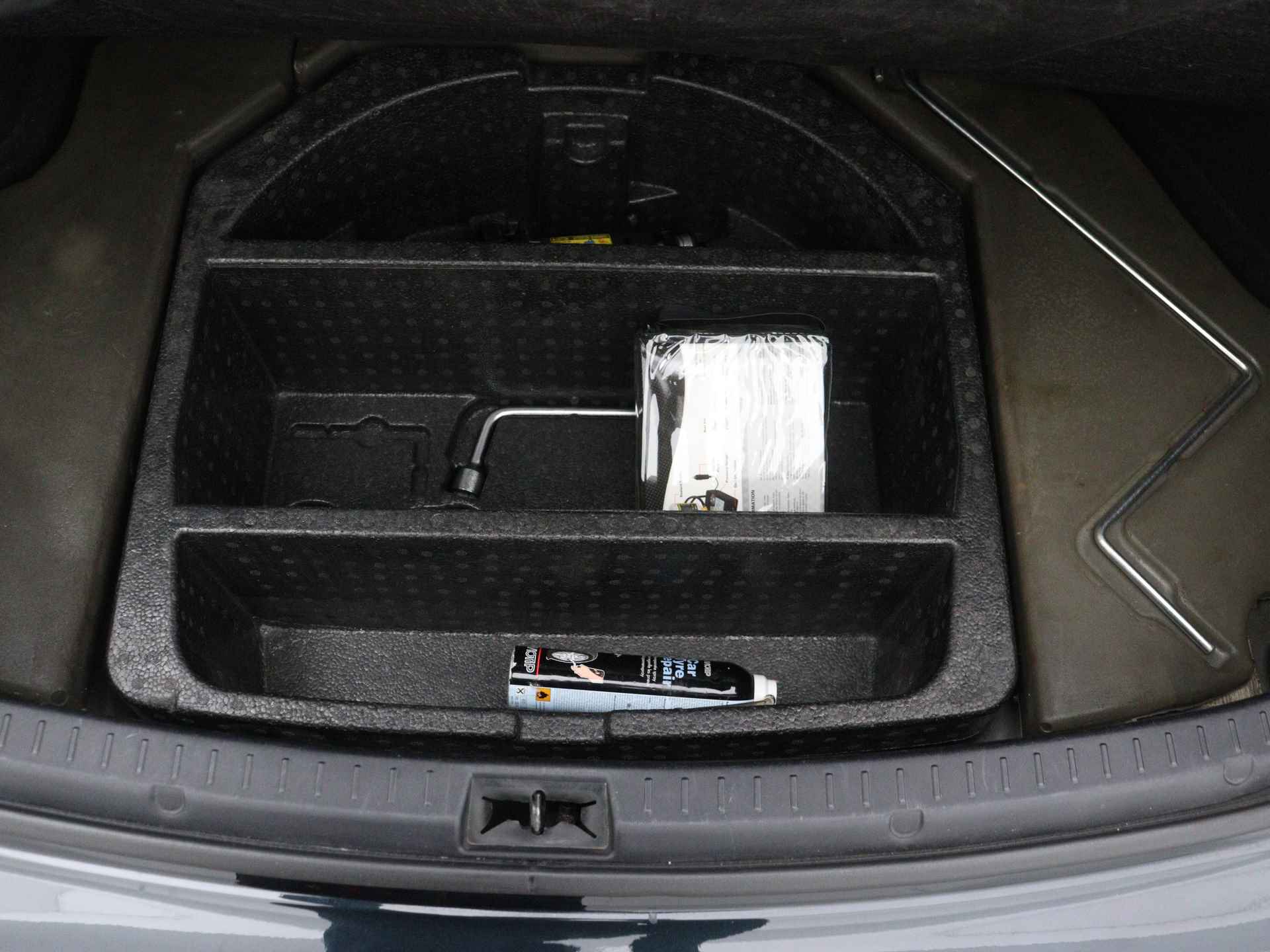 Toyota Avensis 1.8 VVTi Business | Navigatie | Parkeercamera | Climate Control | - 32/34