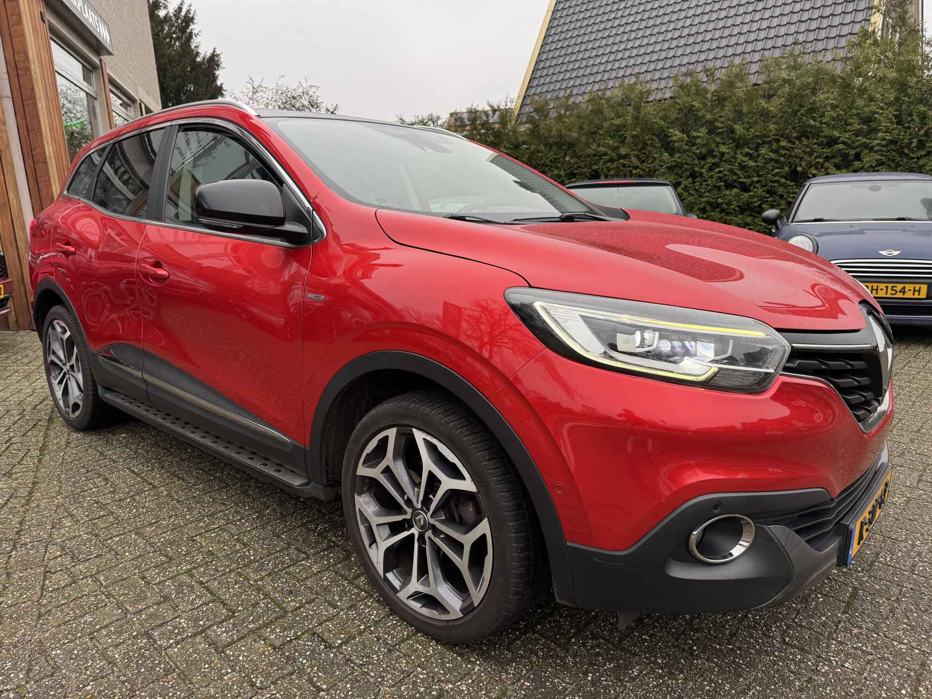 Renault Kadjar 130pk TCe Bose Automaat, Trekhaak | Panoramadak | Camera - 18/38