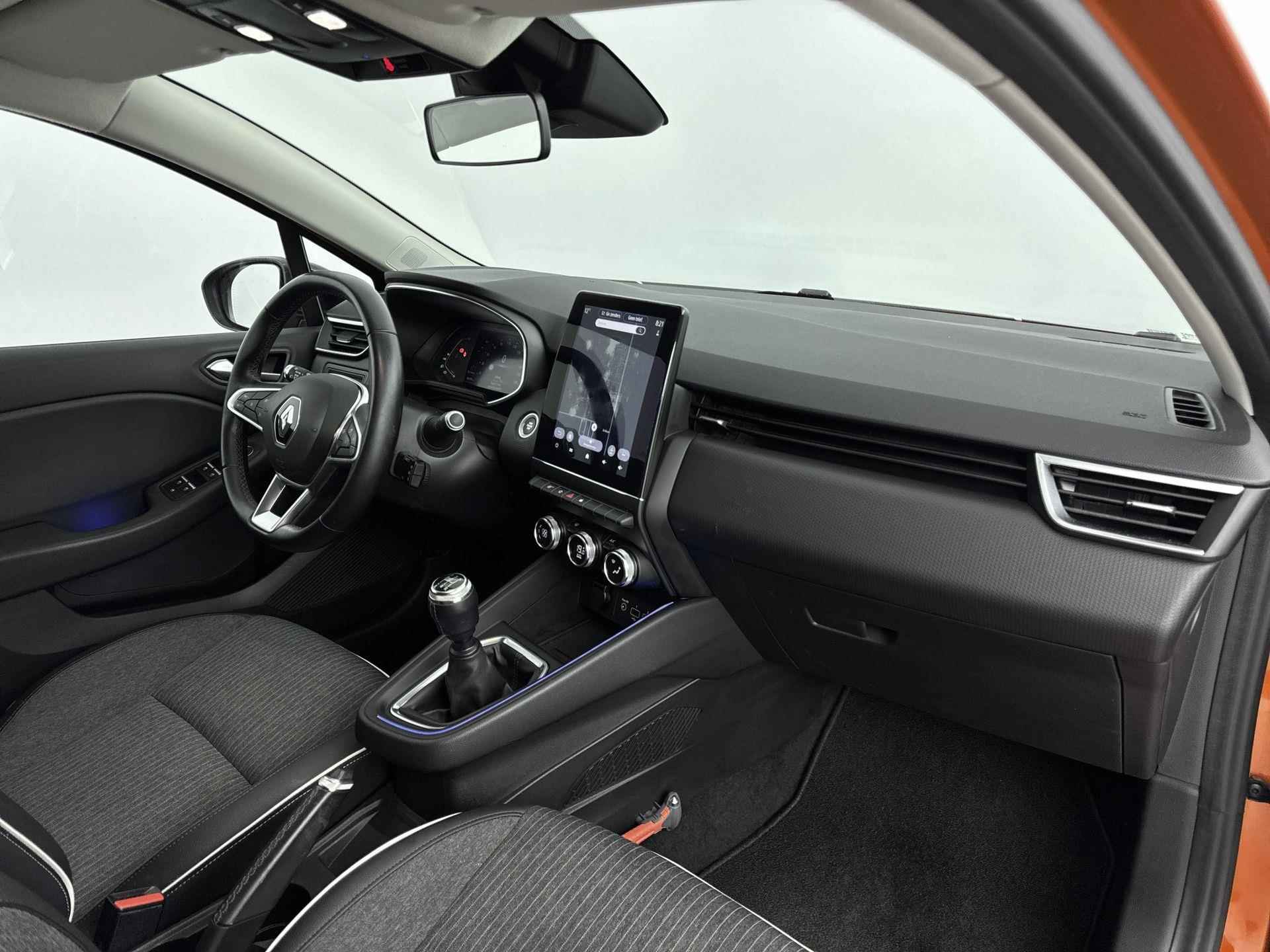 Renault Clio Intens 100pk | Navigatie | Camera | Trekhaak | Licht Metalen Velgen 17"| Climate Control - 18/32