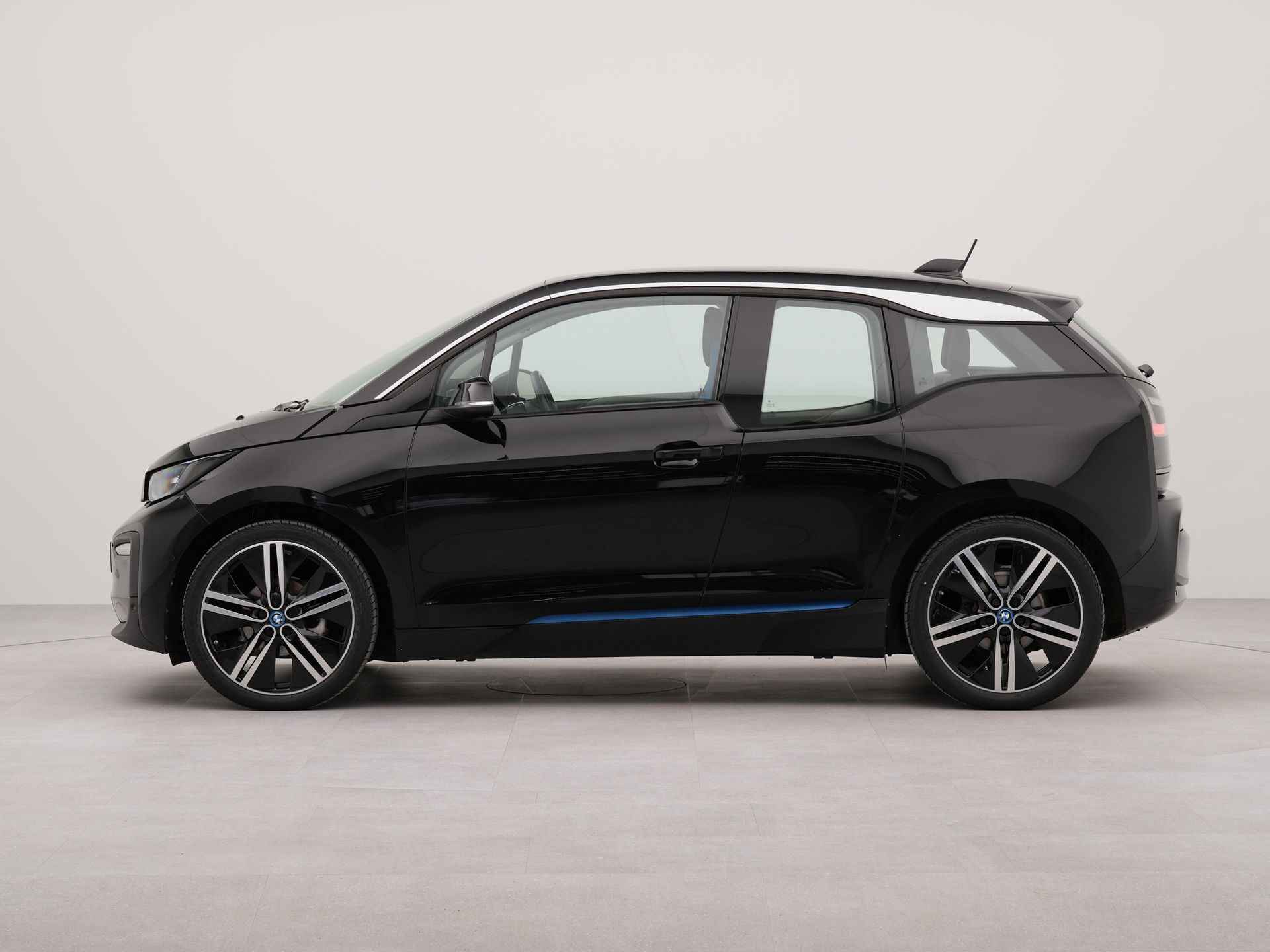 BMW i3 Executive Edition 120Ah 42 kWh | Harmon Kardon sound system | Appconnect | Achteruitrij camera | Parkeersensoren voor en achter | - 27/75