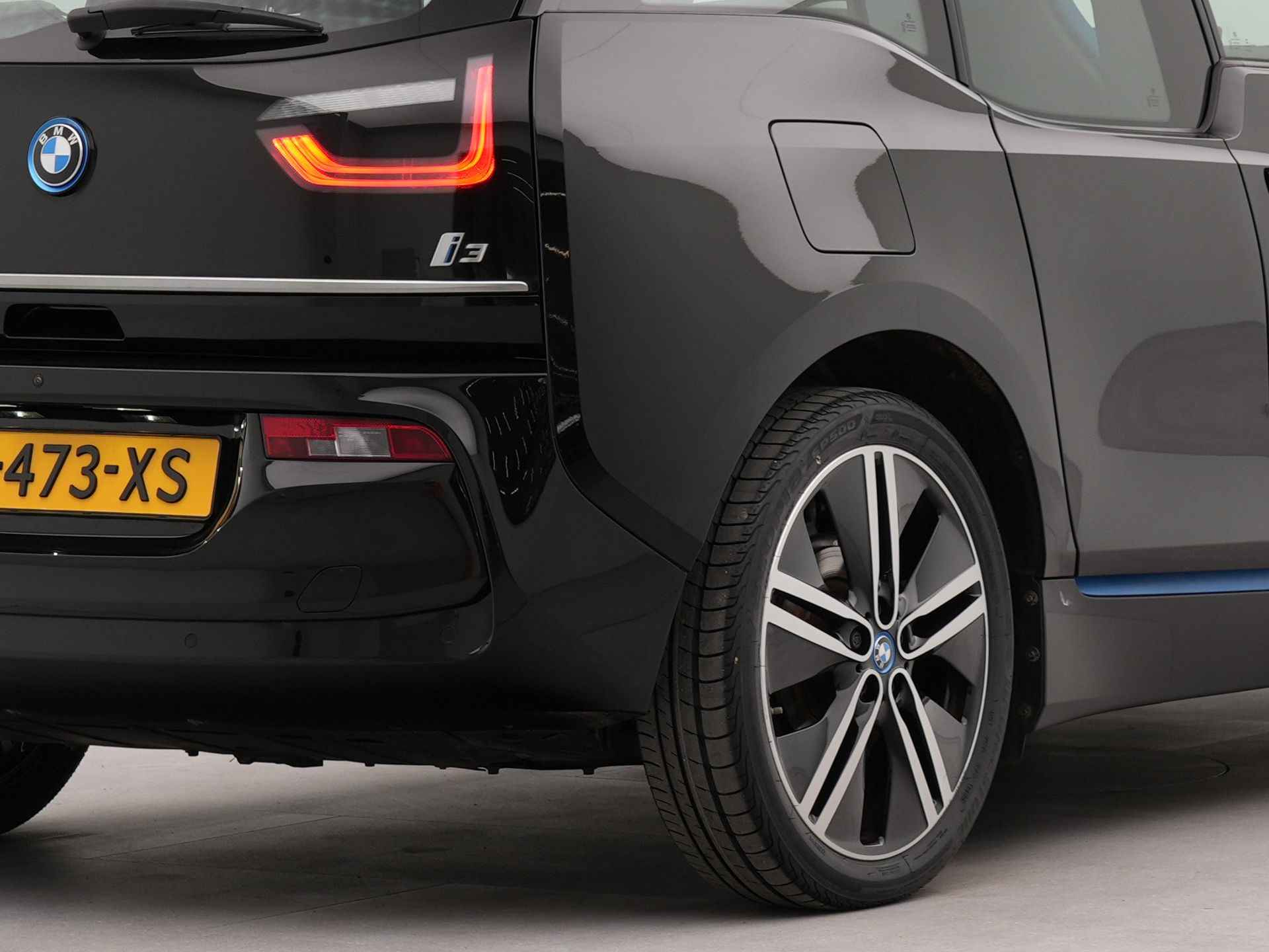 BMW i3 Executive Edition 120Ah 42 kWh | Harmon Kardon sound system | Appconnect | Achteruitrij camera | Parkeersensoren voor en achter | - 67/75