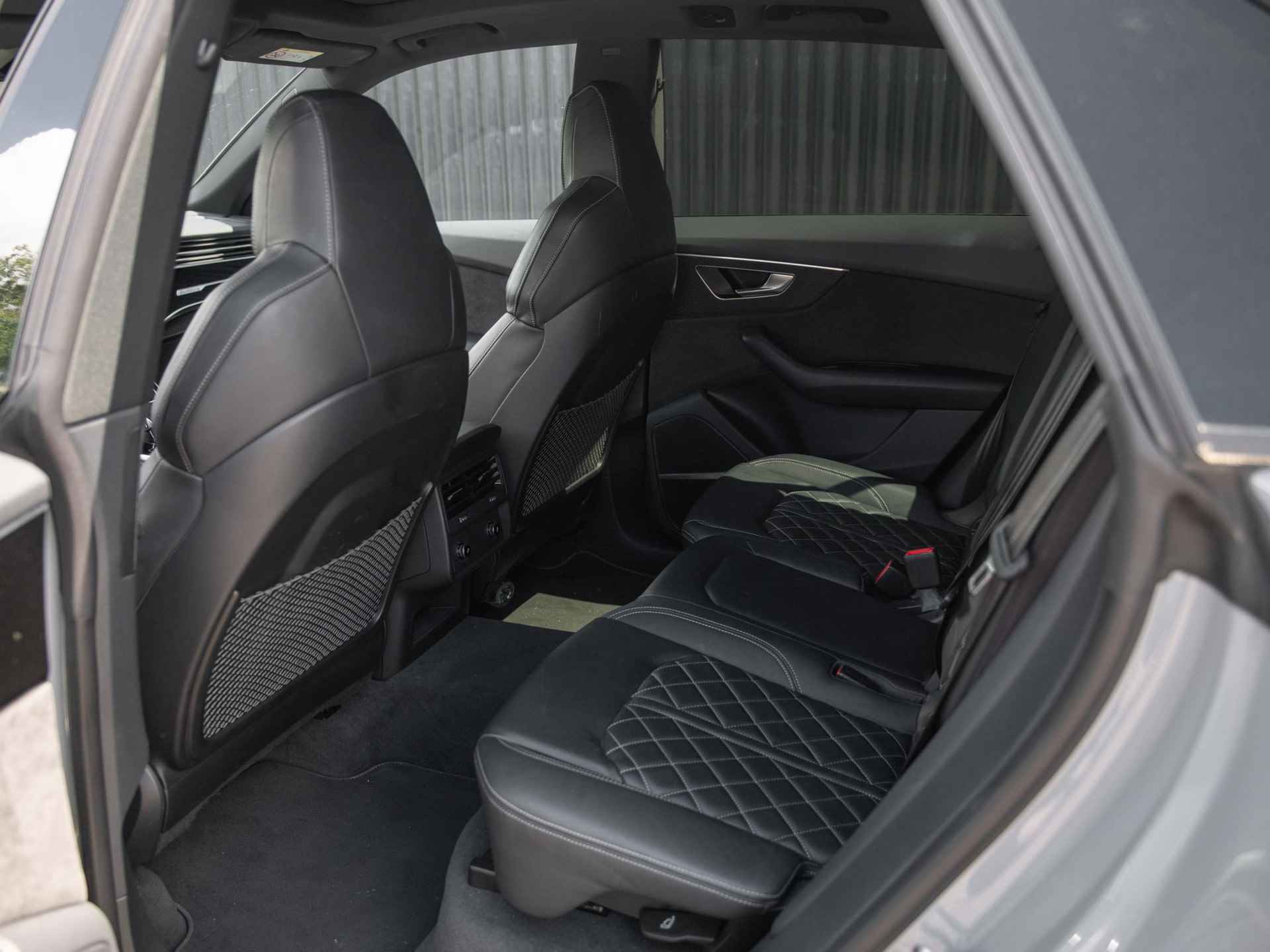 Audi Q8 55 TFSI quattro Pro Line S 340pk | S Stoelen | Carbon | Pano | 23 inch - 4/52