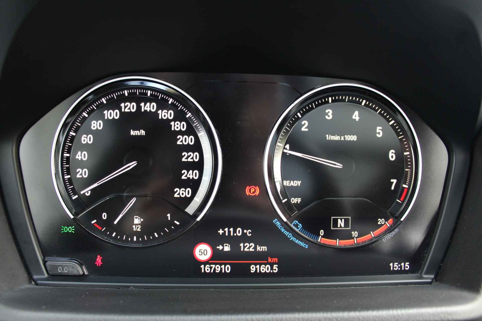 BMW X1 sDrive18i High Executive Edition M-pakket | Incl. 1 jaar Garantie | Panorama dak | Elektrische kofferbak | Climate controle | Stoelverwarming | Parkeersensoren V+A | Navigatie | Cruise controle | Lederen bekleding | Harman/Kardon audiosysteem | Head up display | Keyless start | Elektrisch schuif/kantel dak | Origineel NL auto | NAP | - 42/65