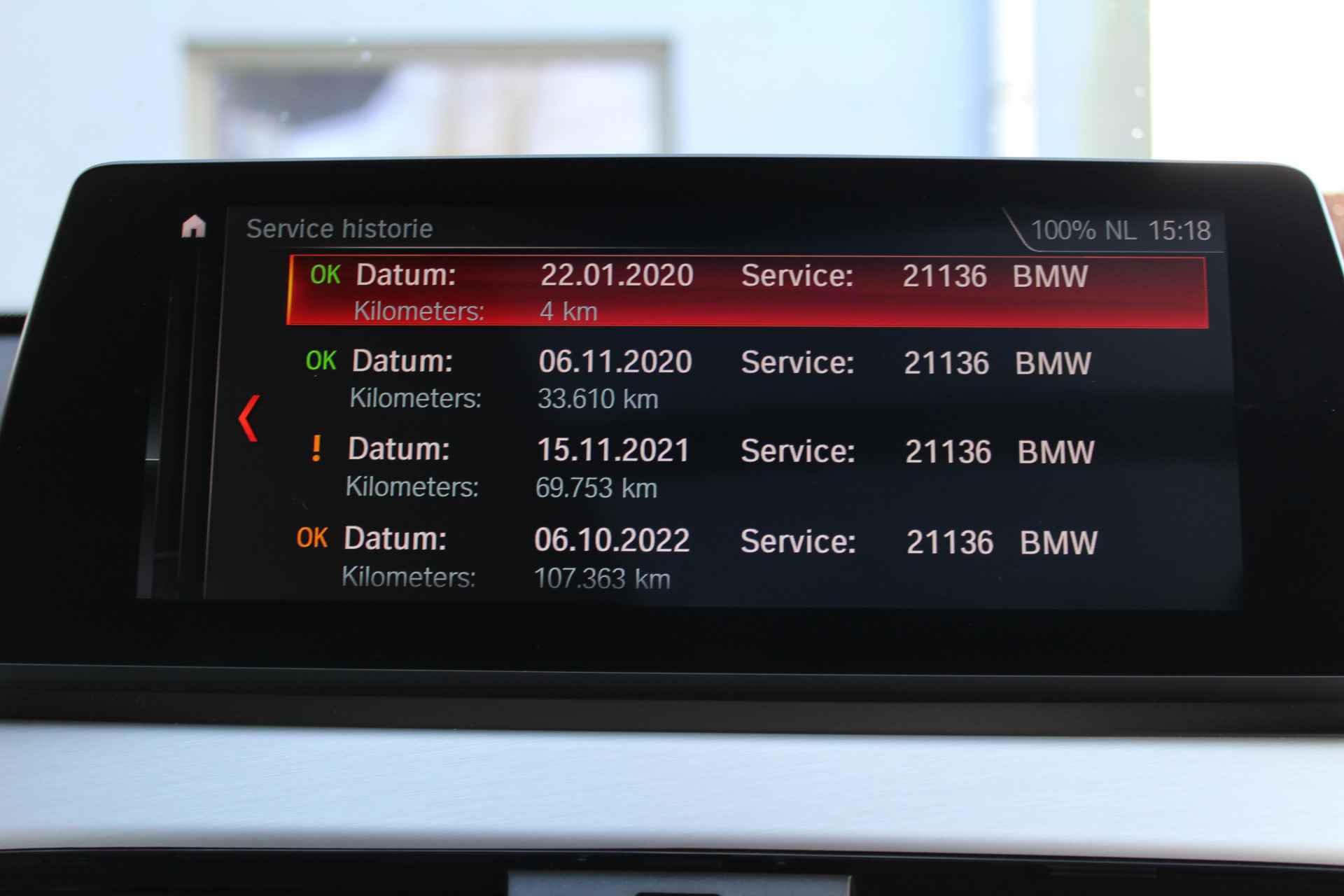 BMW X1 sDrive18i High Executive Edition M-pakket | Incl. 1 jaar Garantie | Panorama dak | Elektrische kofferbak | Climate controle | Stoelverwarming | Parkeersensoren V+A | Navigatie | Cruise controle | Lederen bekleding | Harman/Kardon audiosysteem | Head up display | Keyless start | Elektrisch schuif/kantel dak | Origineel NL auto | NAP | - 48/65