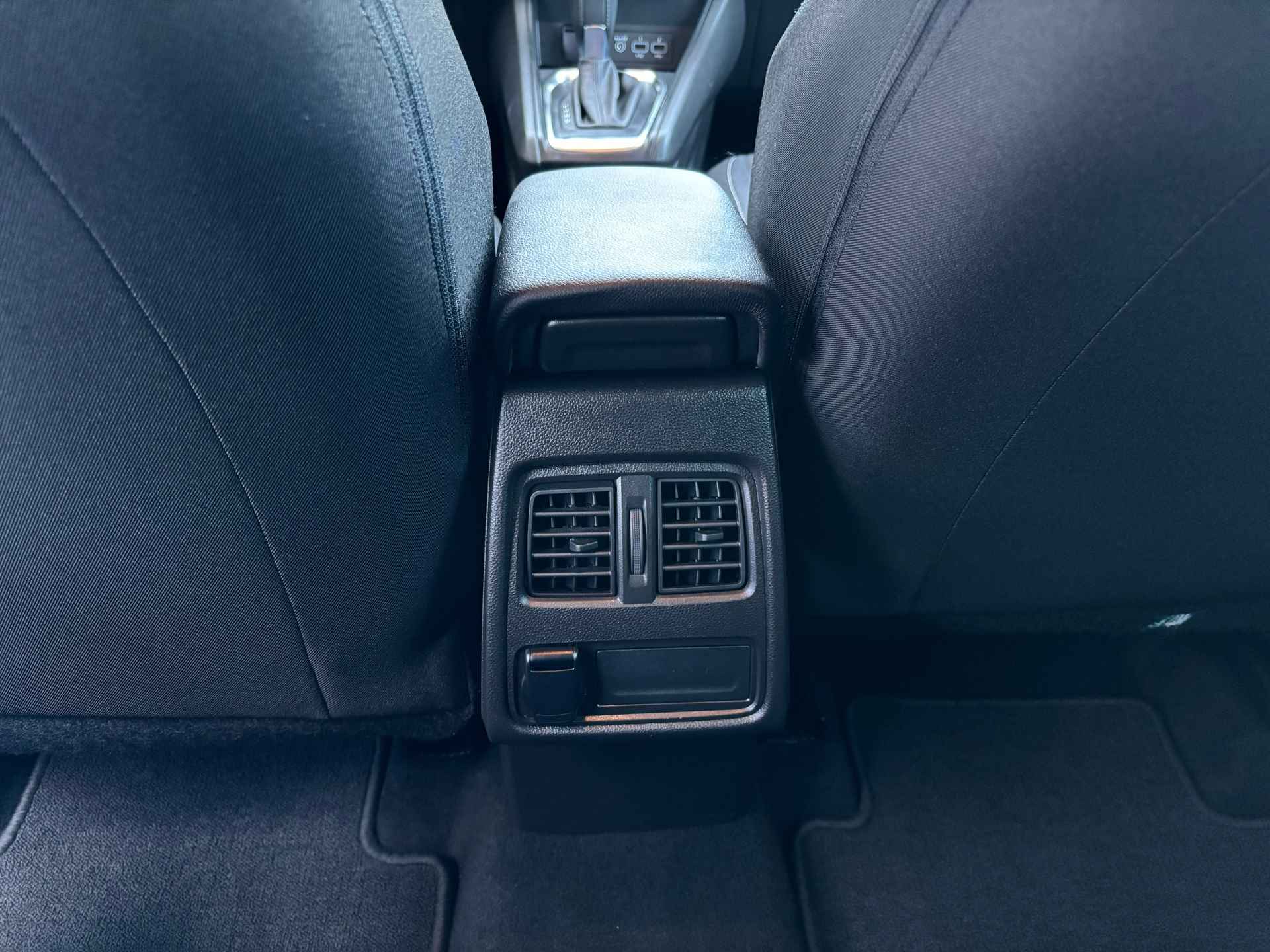 Renault CAPTUR 1.3 TCe 140 Intens Automaat|Navi|Applecarplay - 23/28