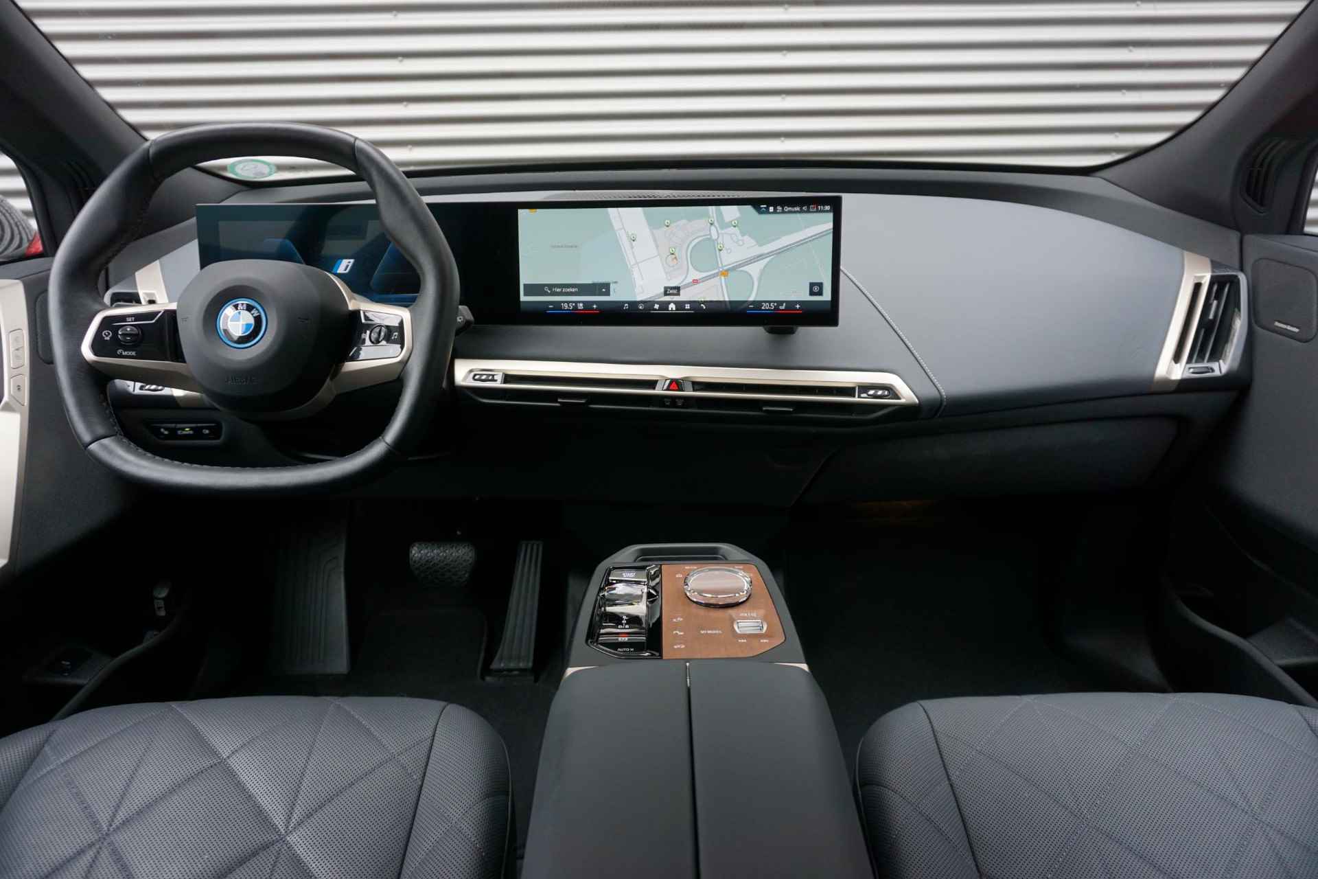 BMW iX xDrive50 High Executive | Sportpakket | Personal CoPilot Pack | Adaptief onderstel met luchtvering op voor- en achteras | Glazen panoramadak Sky Lounge | Laserlight | Harman Kardon | 22 inch LMV - 9/44