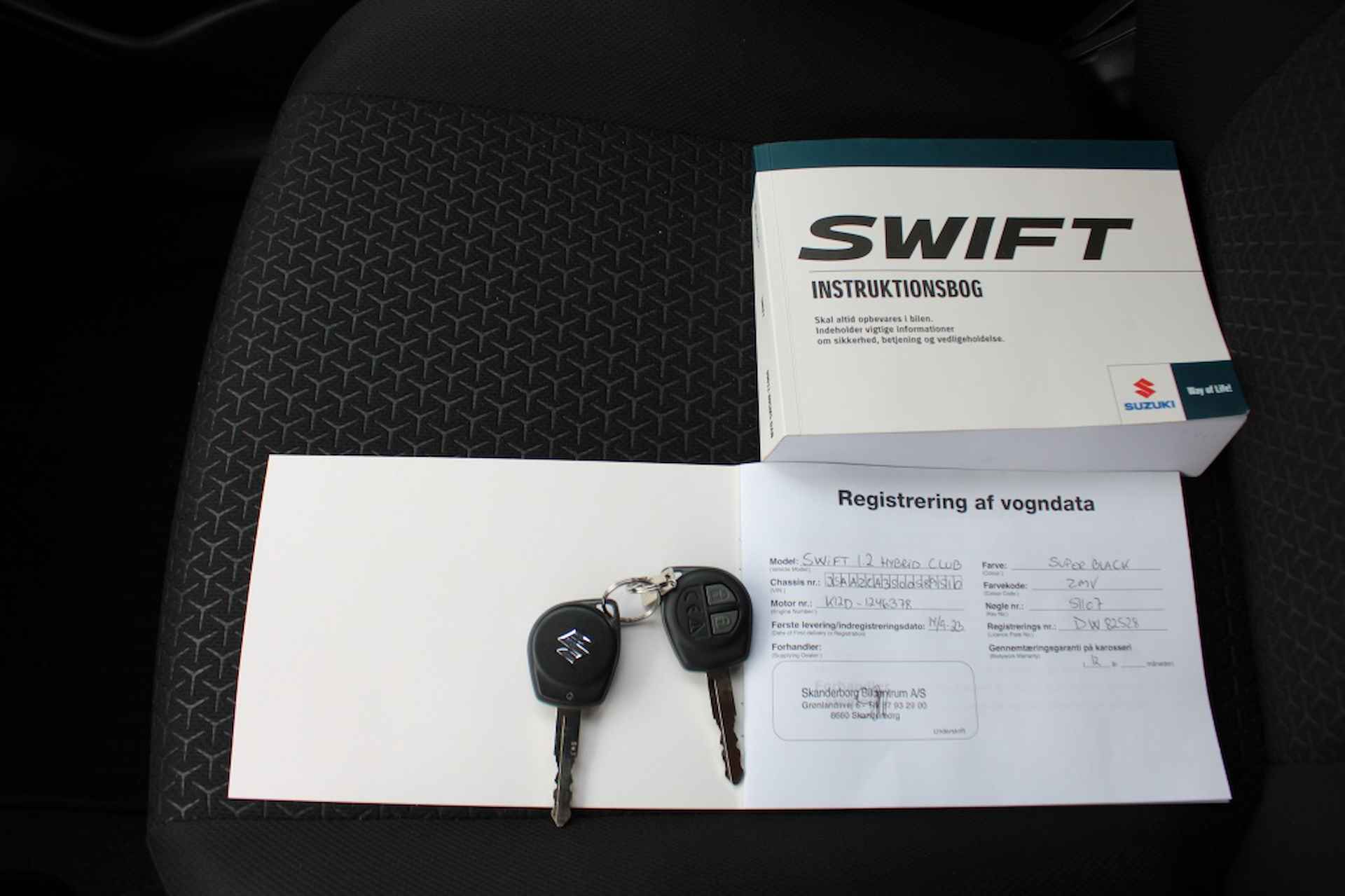 Suzuki Swift 1.2 Style Smart Hybr - 16/16