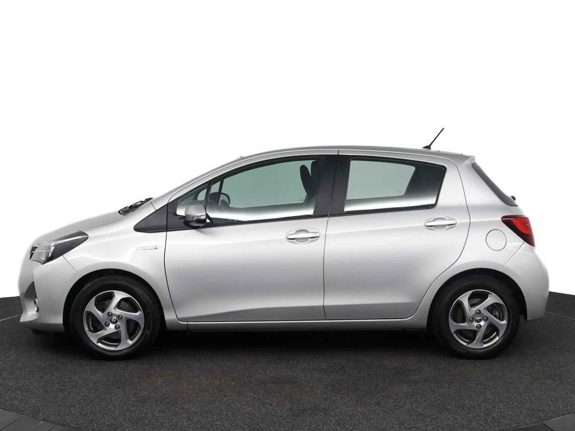 Toyota Yaris 1.5 Hybrid Aspiration | Trekhaak | Bluetooth | Climate control | - 3/49