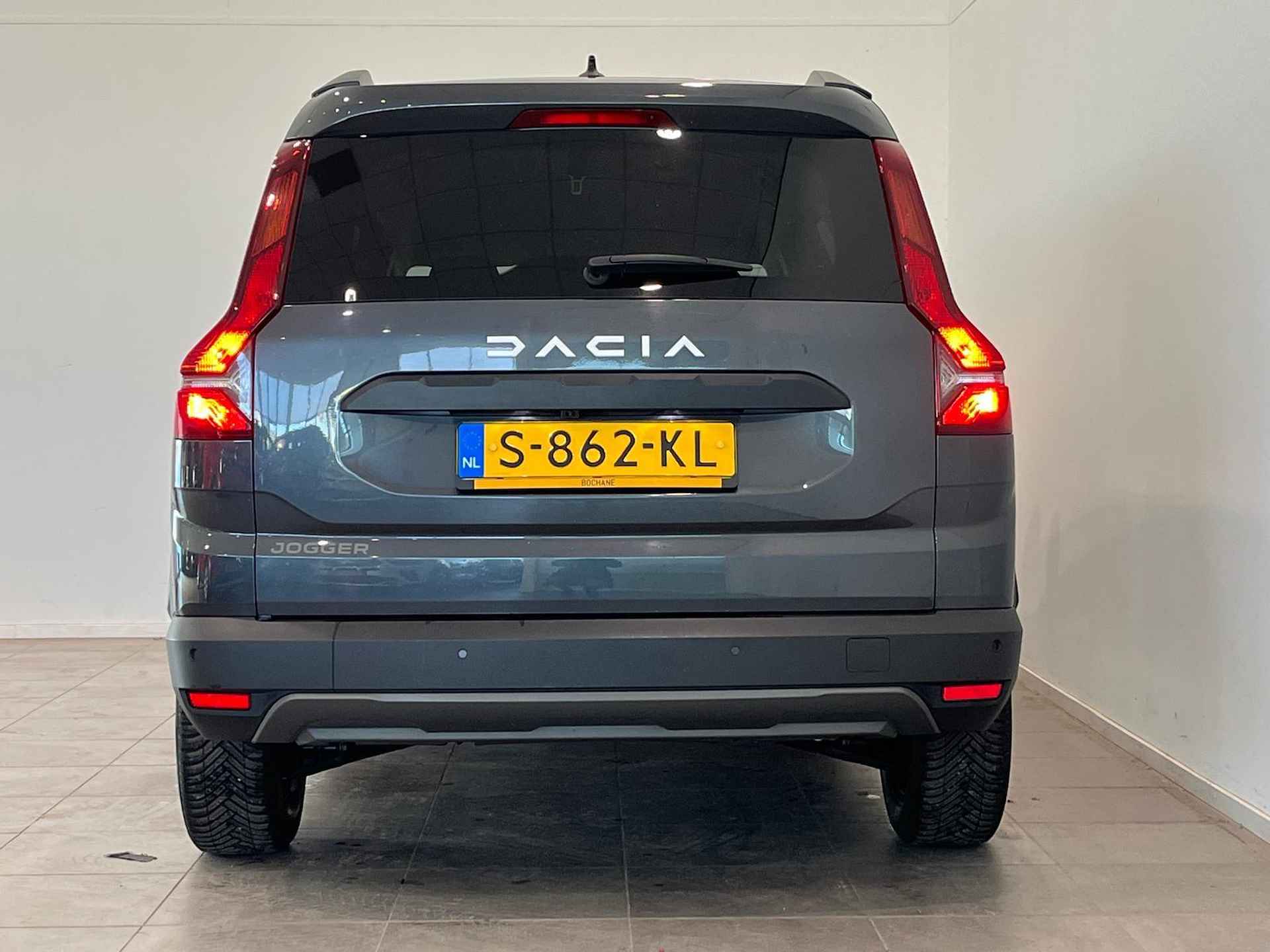 Dacia Jogger 1.0 TCe 110 Expression | 7-persoons | Navigatie | Dodehoekdetectie | Parkeersensoren voor, achter en achteruitrijcamera | Apple Carplay/Android Auto - 14/39