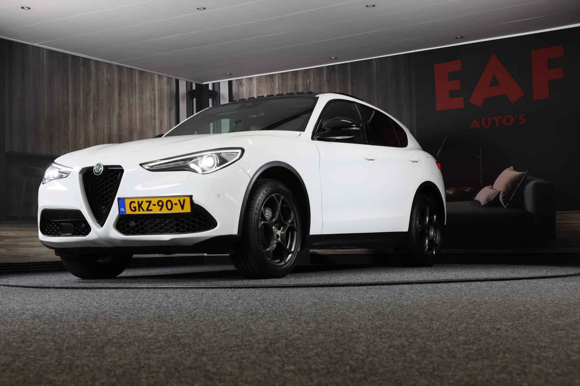 Alfa Romeo STELVIO 2.0 T AWD B-Tech / 280 PK / AUT / ACC / Camera / Navi / Leder / Open Panoramadak / Lane Assist / Led / Pdc / 20 - 5/50