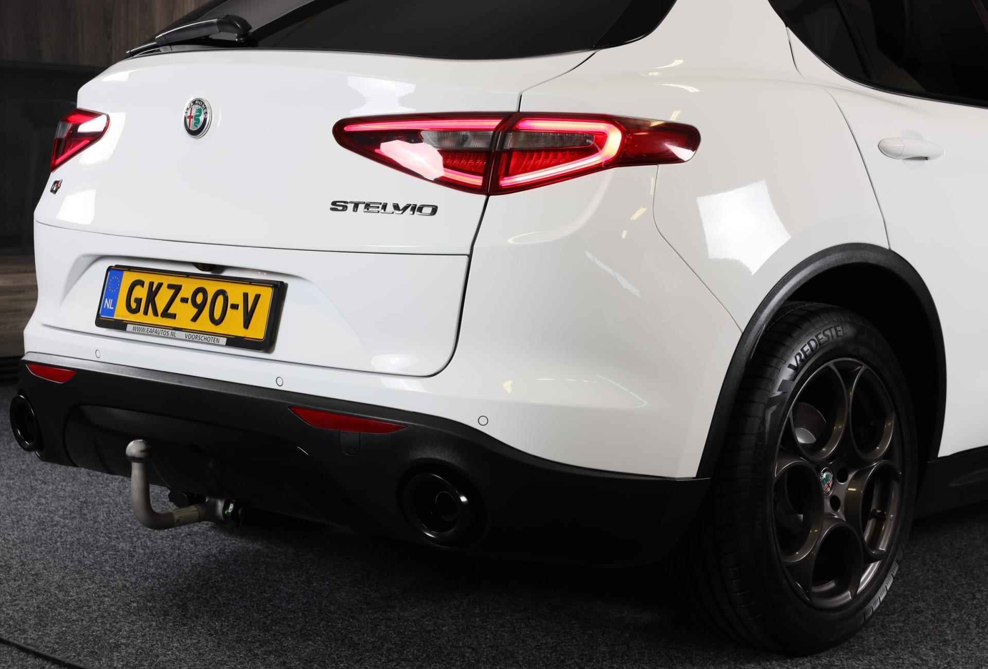 Alfa Romeo STELVIO 2.0 T AWD B-Tech / 280 PK / AUT / ACC / Camera / Navi / Leder / Open Panoramadak / Lane Assist / Led / Pdc / 20 - 37/50