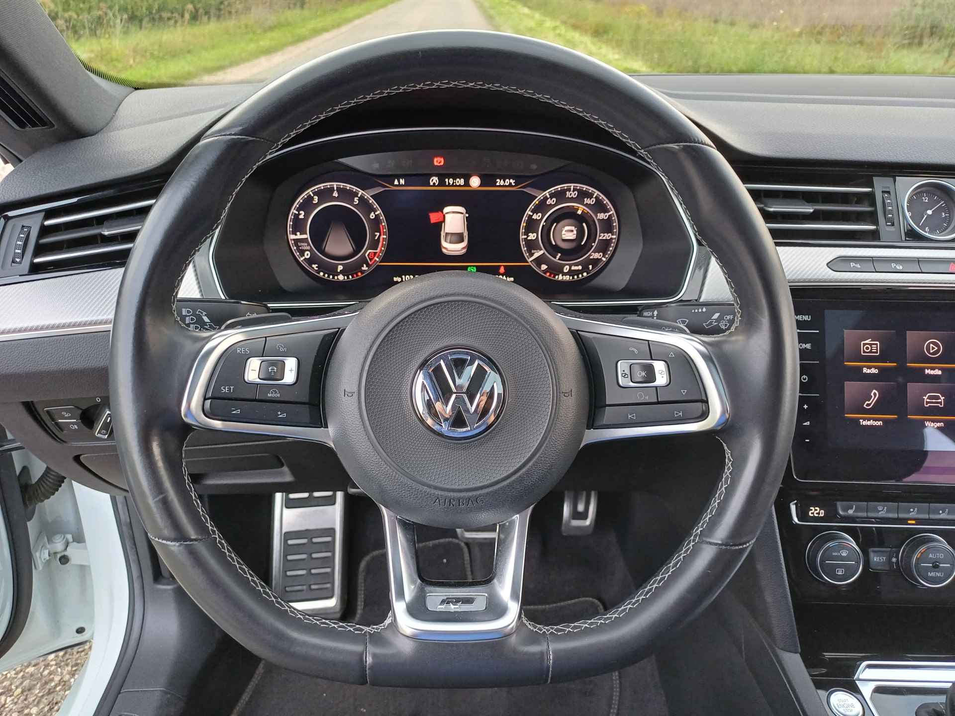 Volkswagen Arteon 1.5 TSI Business R | Mooi auto ! | NL ! | 1e eigenaar ! | 2 x R-Line | Pano | Leer | Navi - 50/62