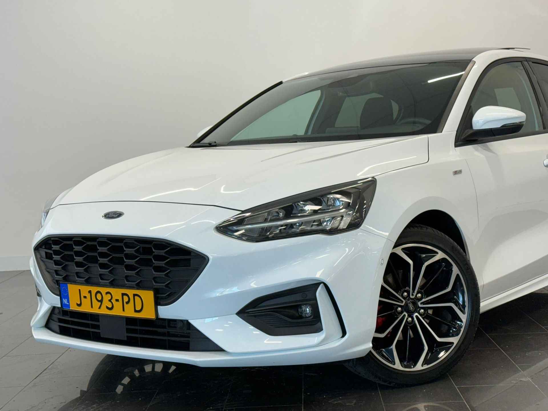 Ford Focus 1.0 EcoBoost Hybrid ST Line X Business - 5/44