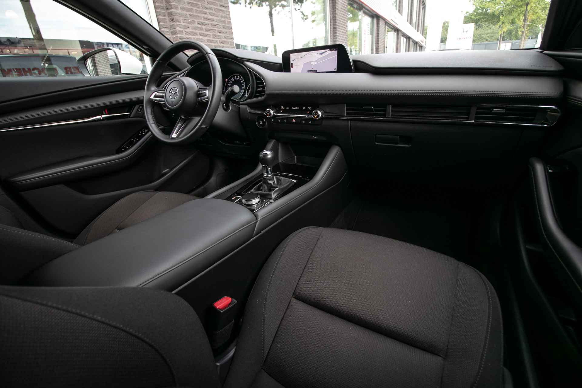 Mazda 3 2.0 E-SkyActiv-G 150 Sportive - All-in rijklrprs | Navi | Stoel/stuurverw. | parkeercamera | LED - 4/41